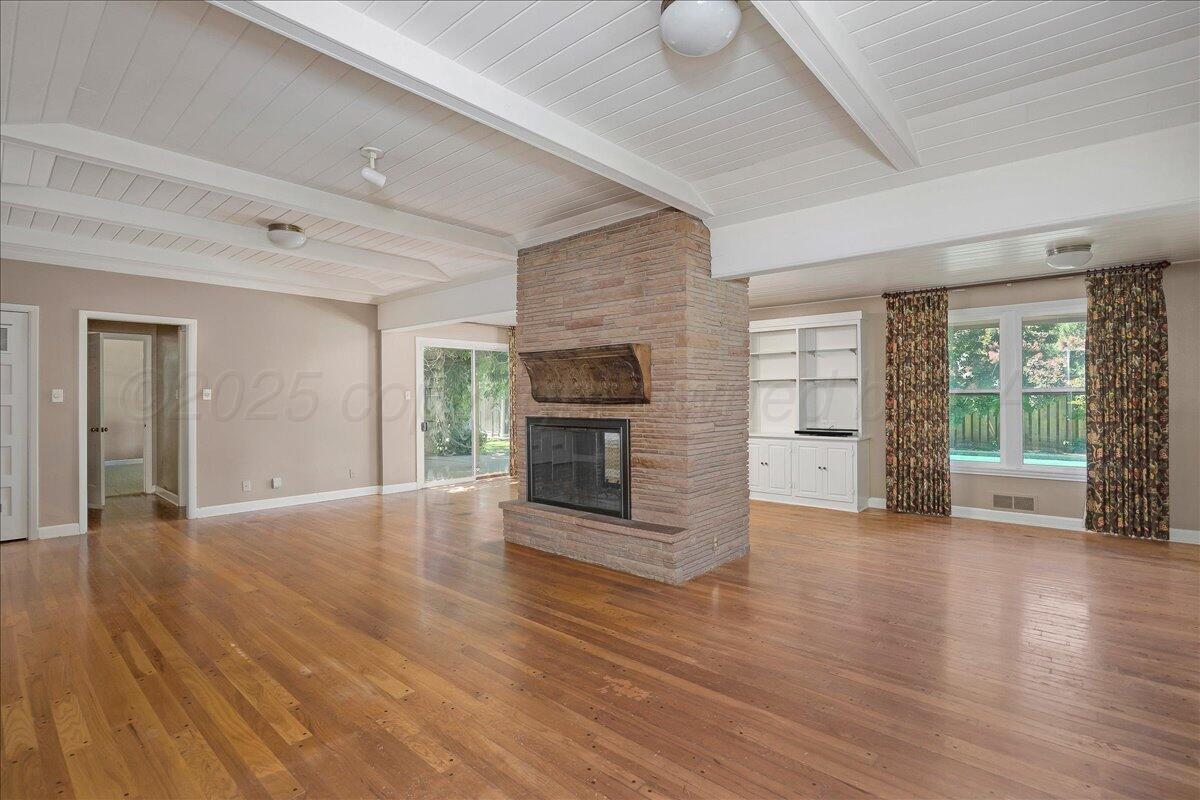 1805 S Julian Boulevard Property Photo 9