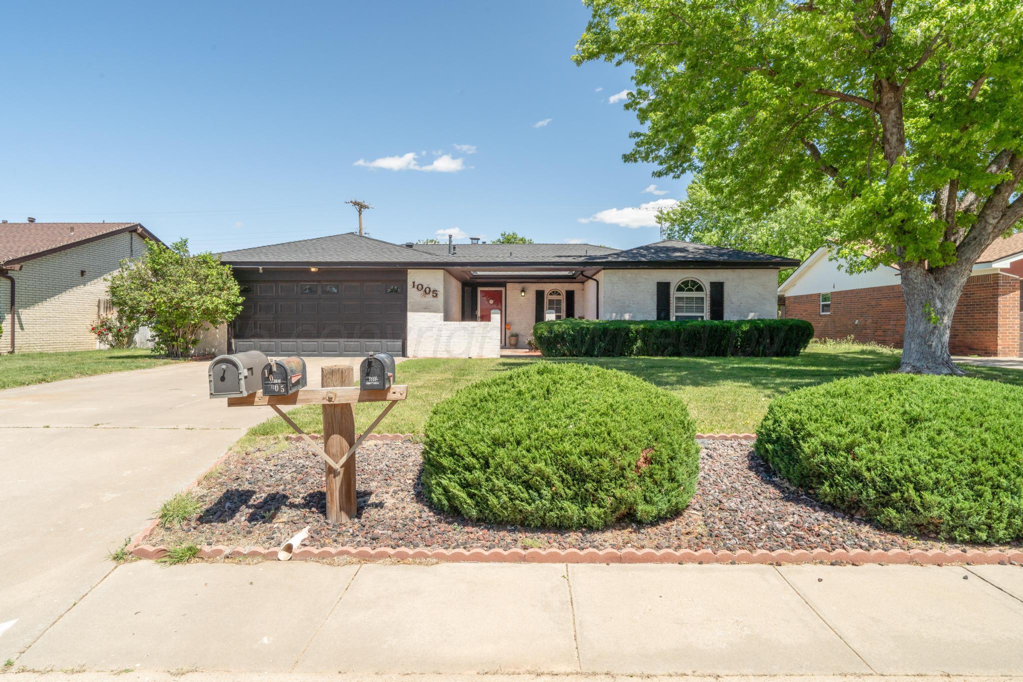 1005 Mills Avenue Property Photo 1