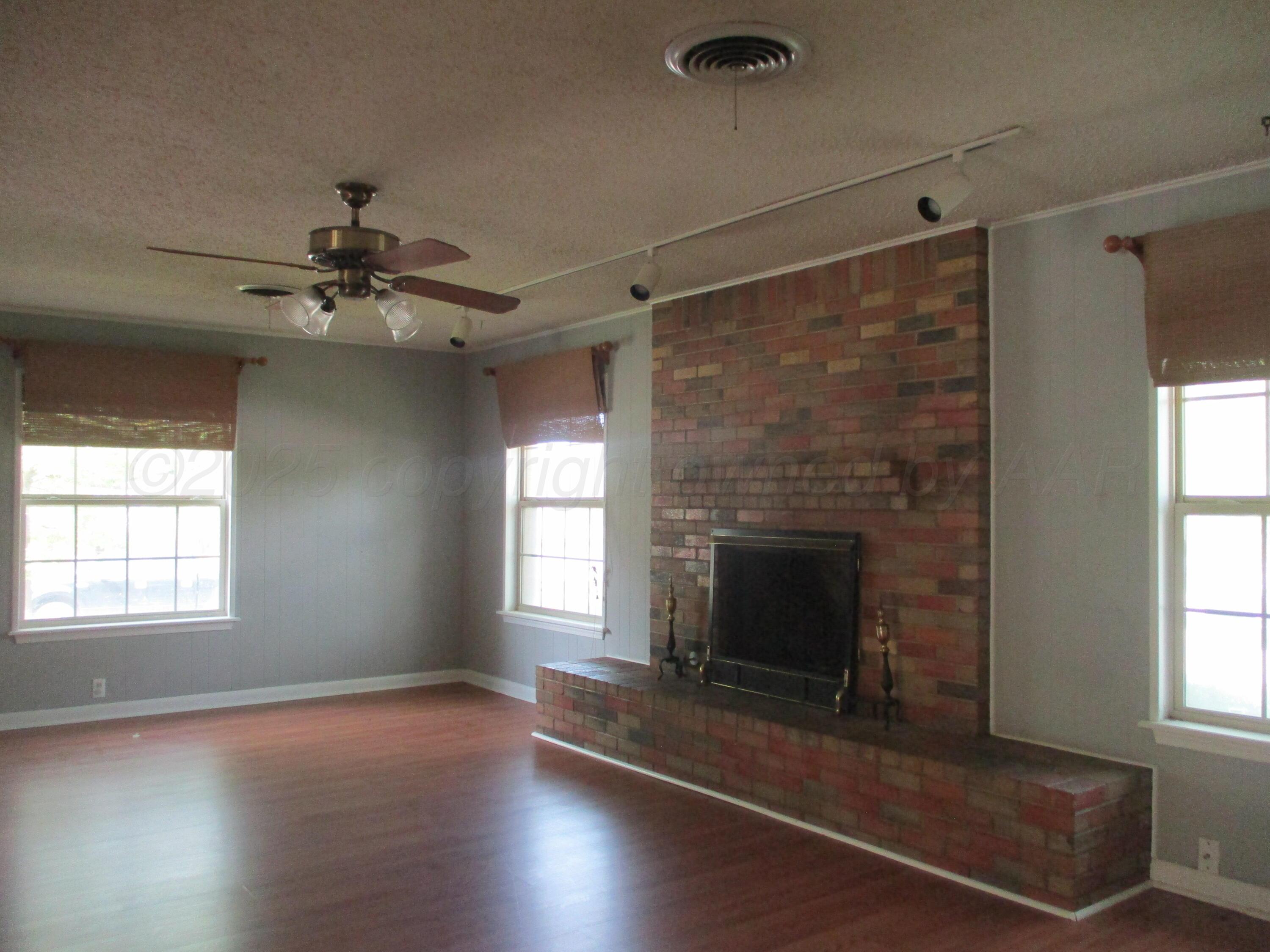 7000 Euclid Street Property Photo 3
