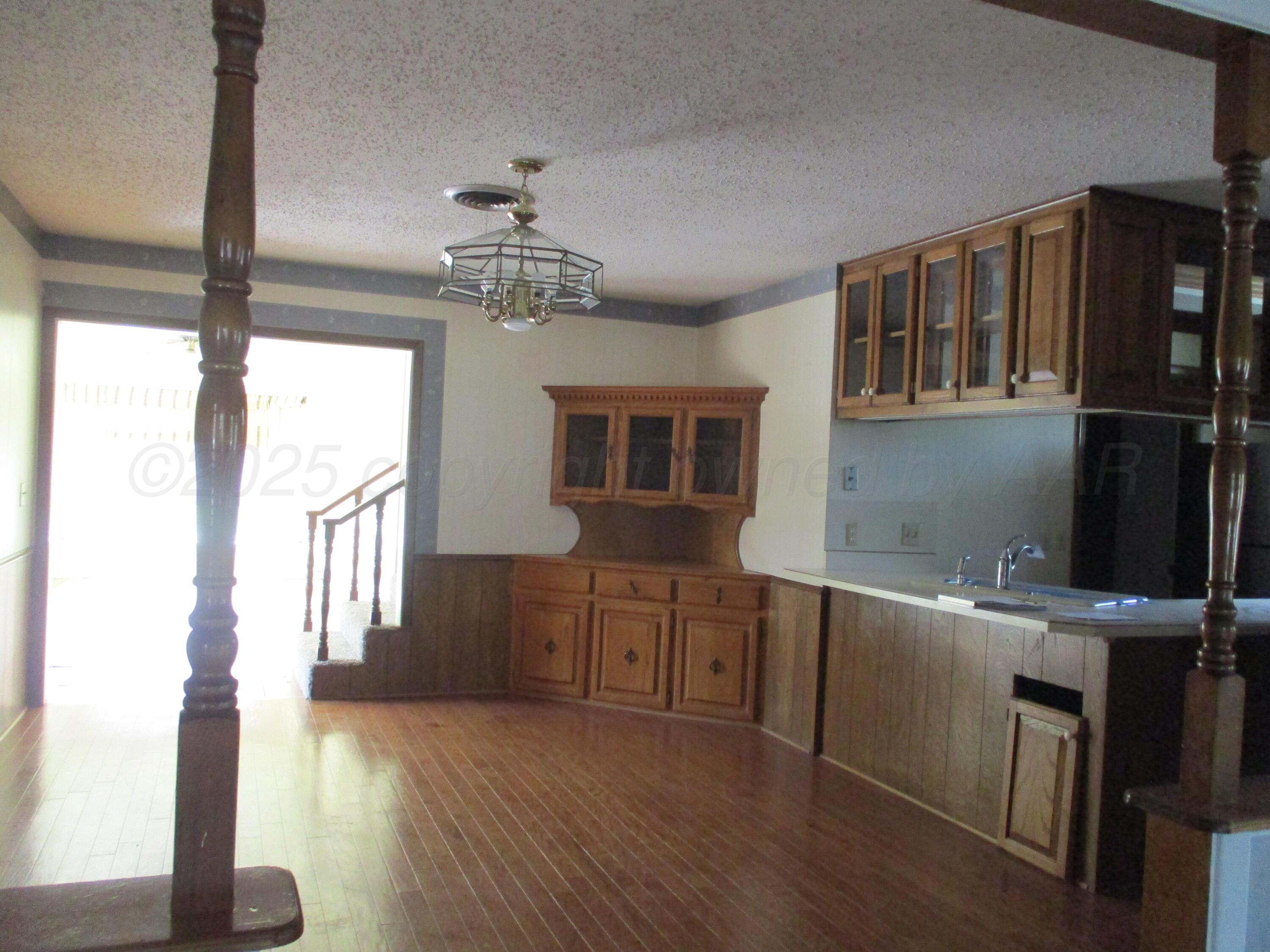 7000 Euclid Street Property Photo 5