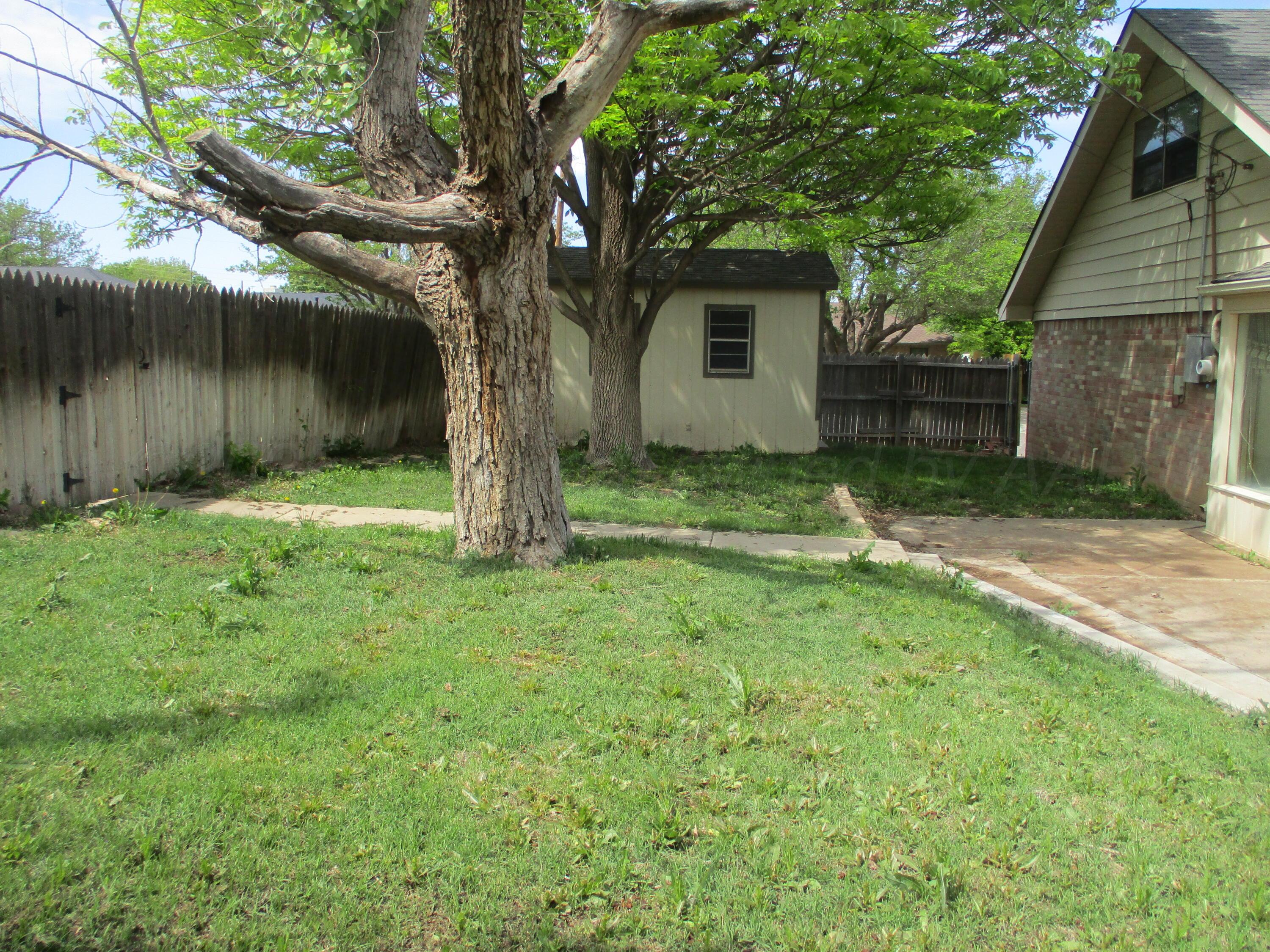 7000 Euclid Street Property Photo 16