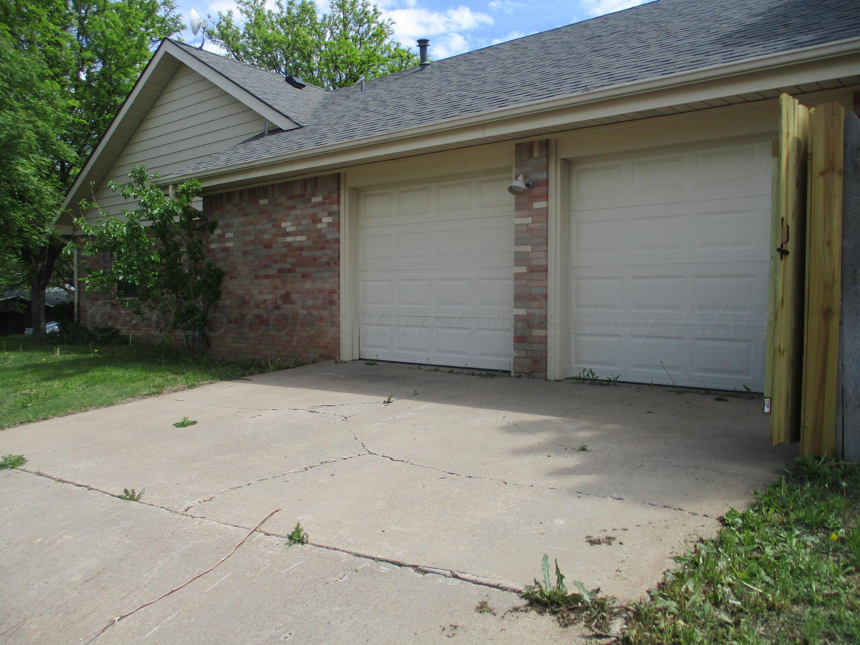 7000 Euclid Street Property Photo 17