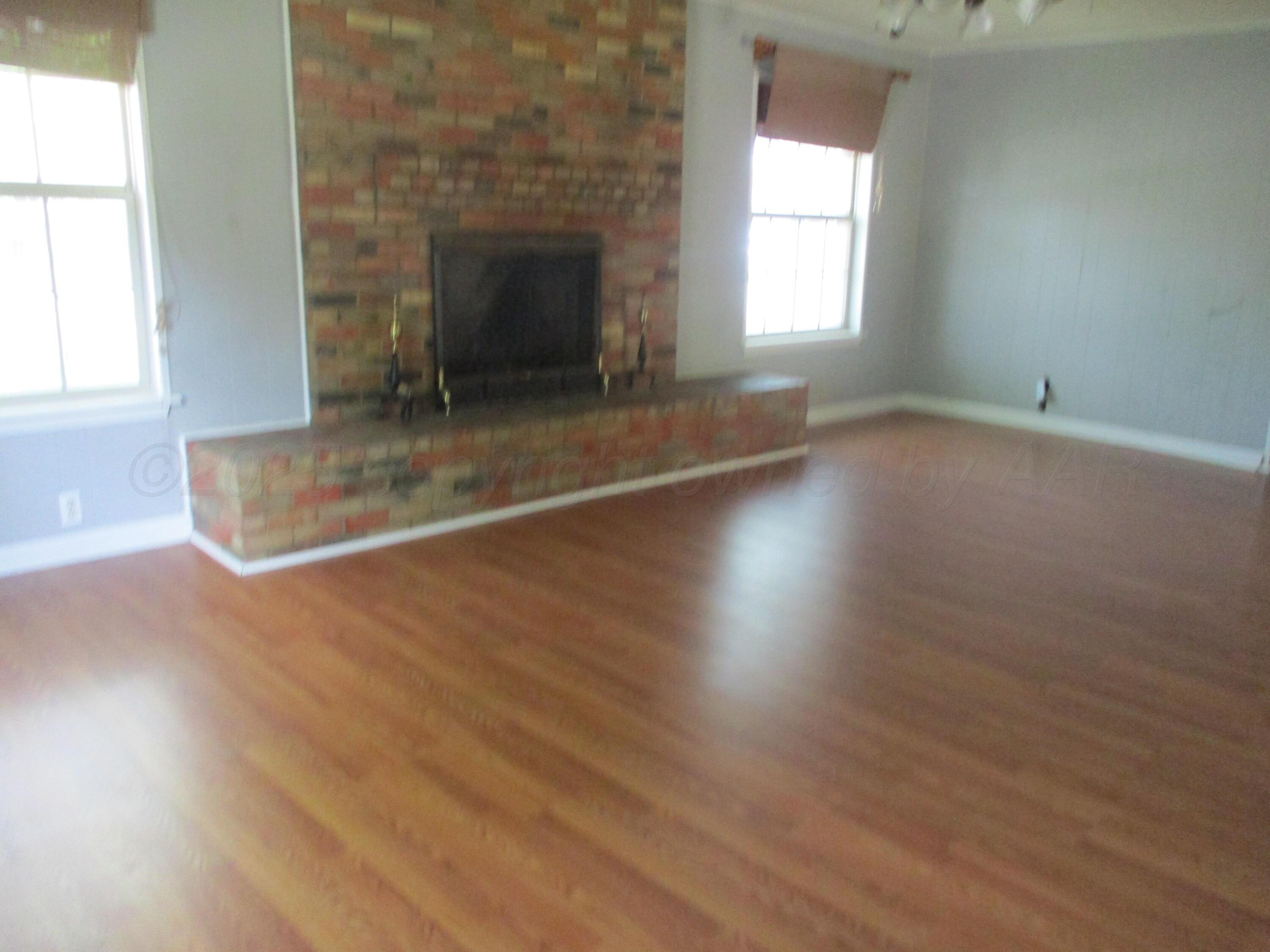 7000 Euclid Street Property Photo 18