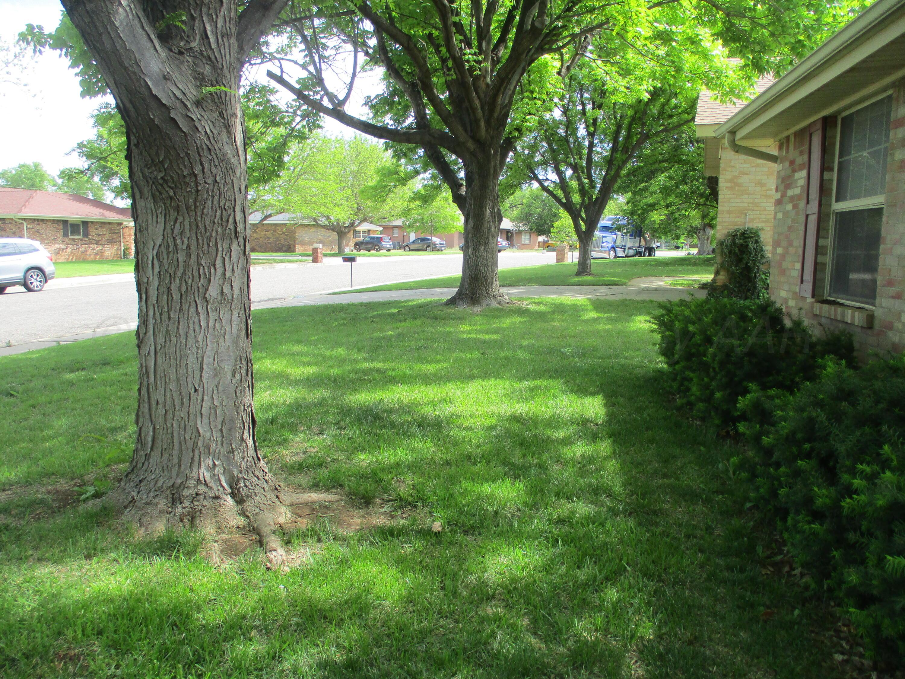 7000 Euclid Street Property Photo 20