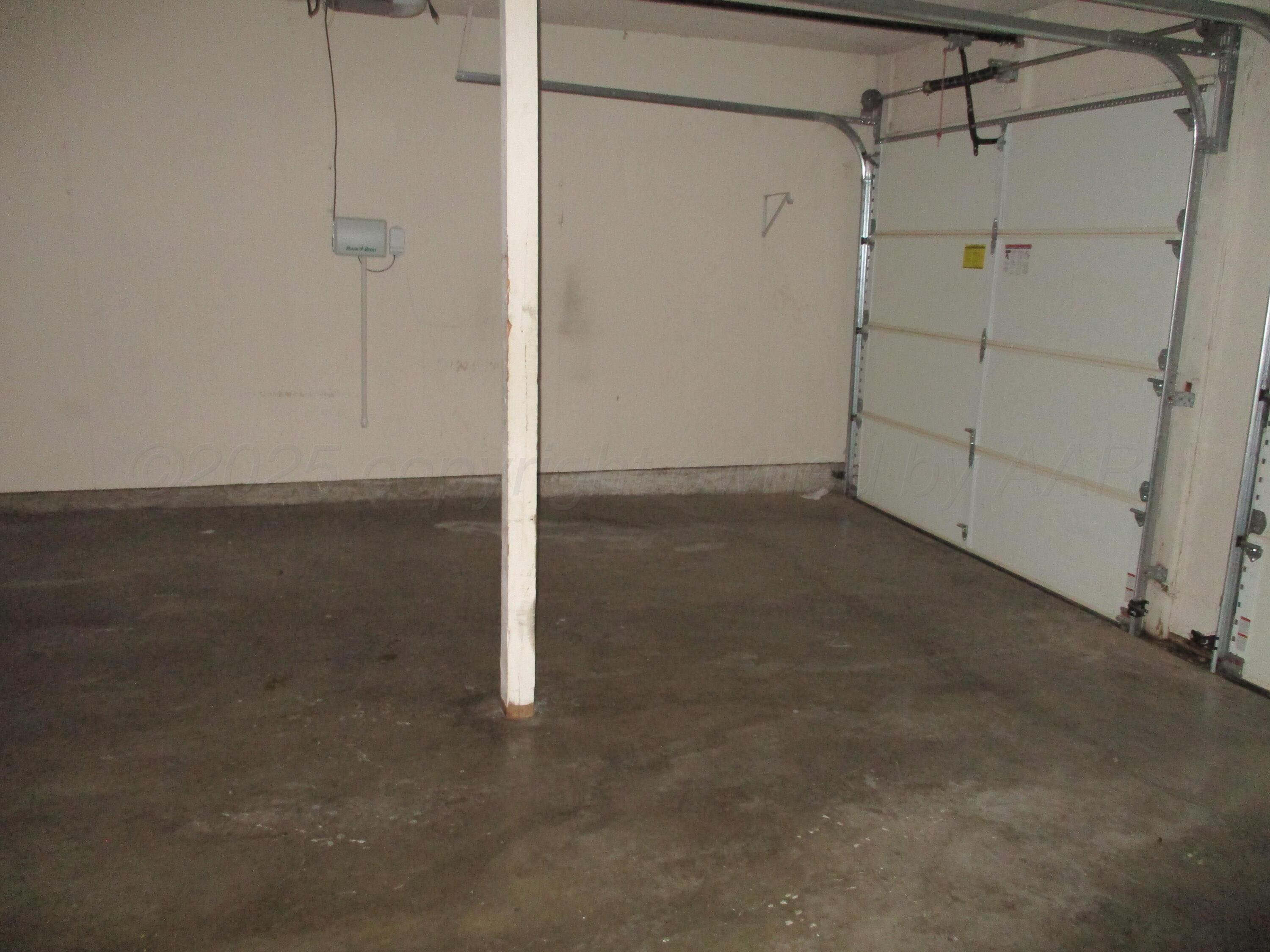 7000 Euclid Street Property Photo 24