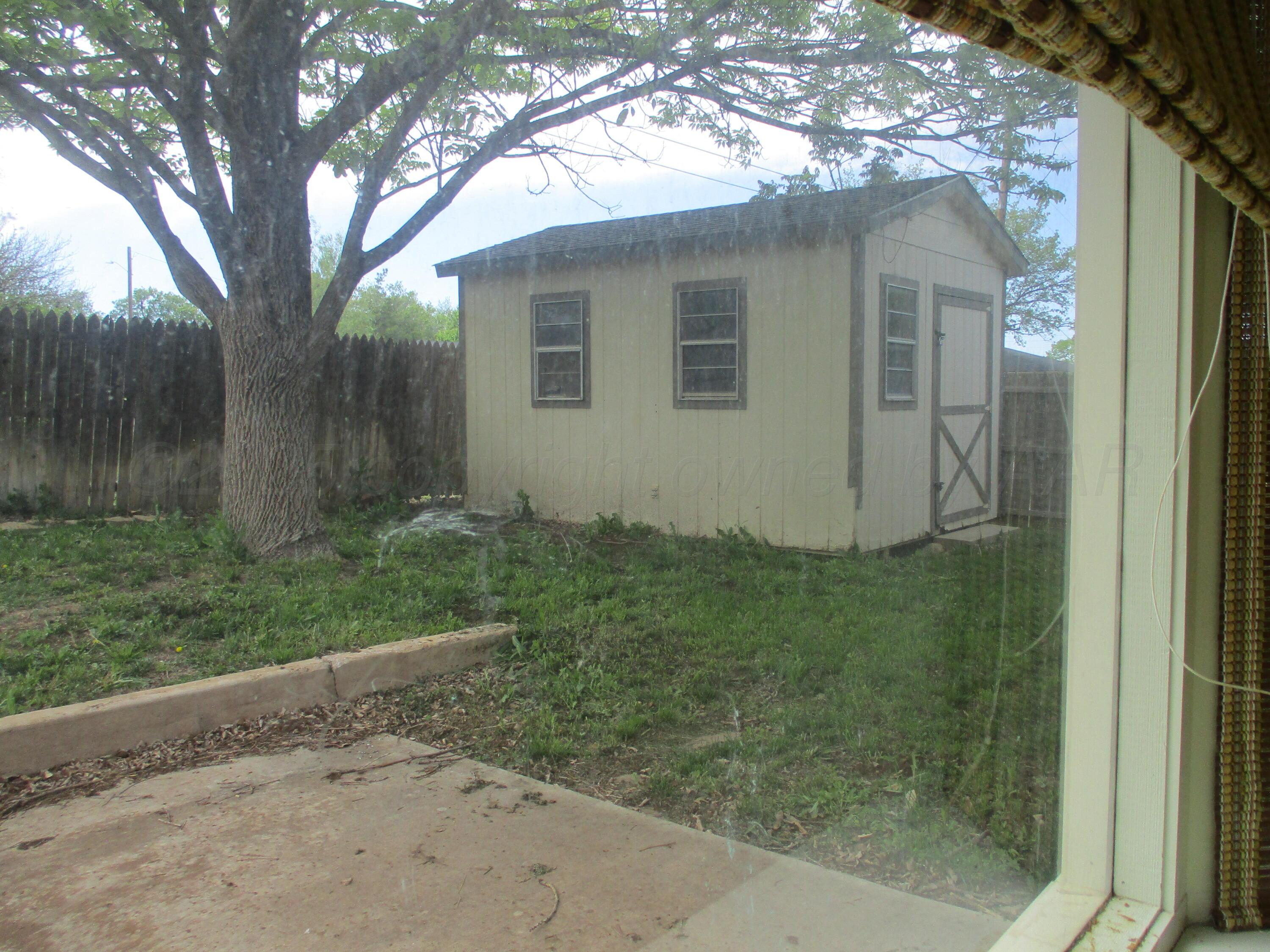 7000 Euclid Street Property Photo 26