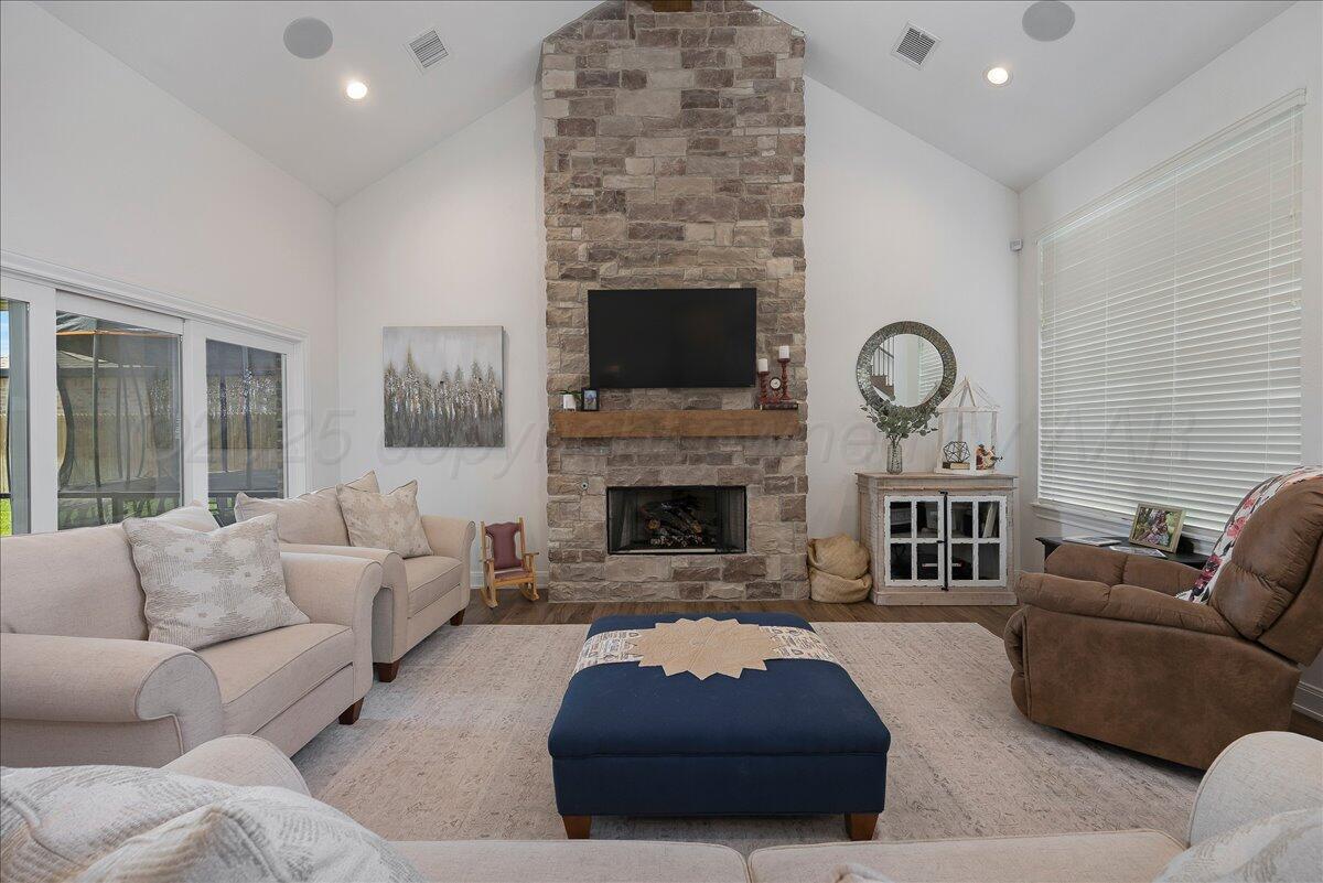 14 Kenna Lane Property Photo 5