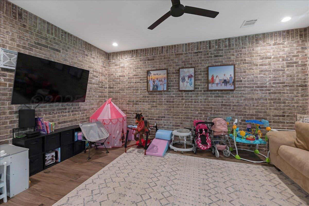 14 Kenna Lane Property Photo 12