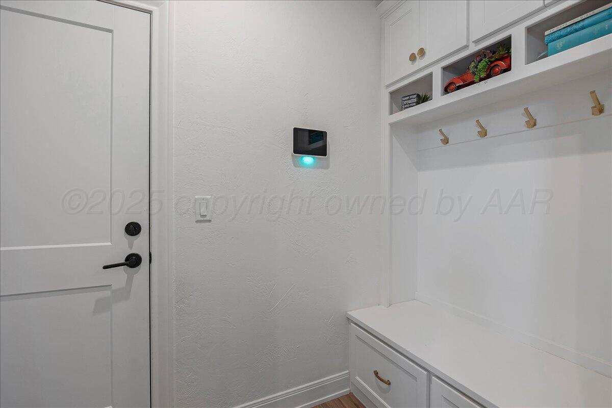 14 Kenna Lane Property Photo 27