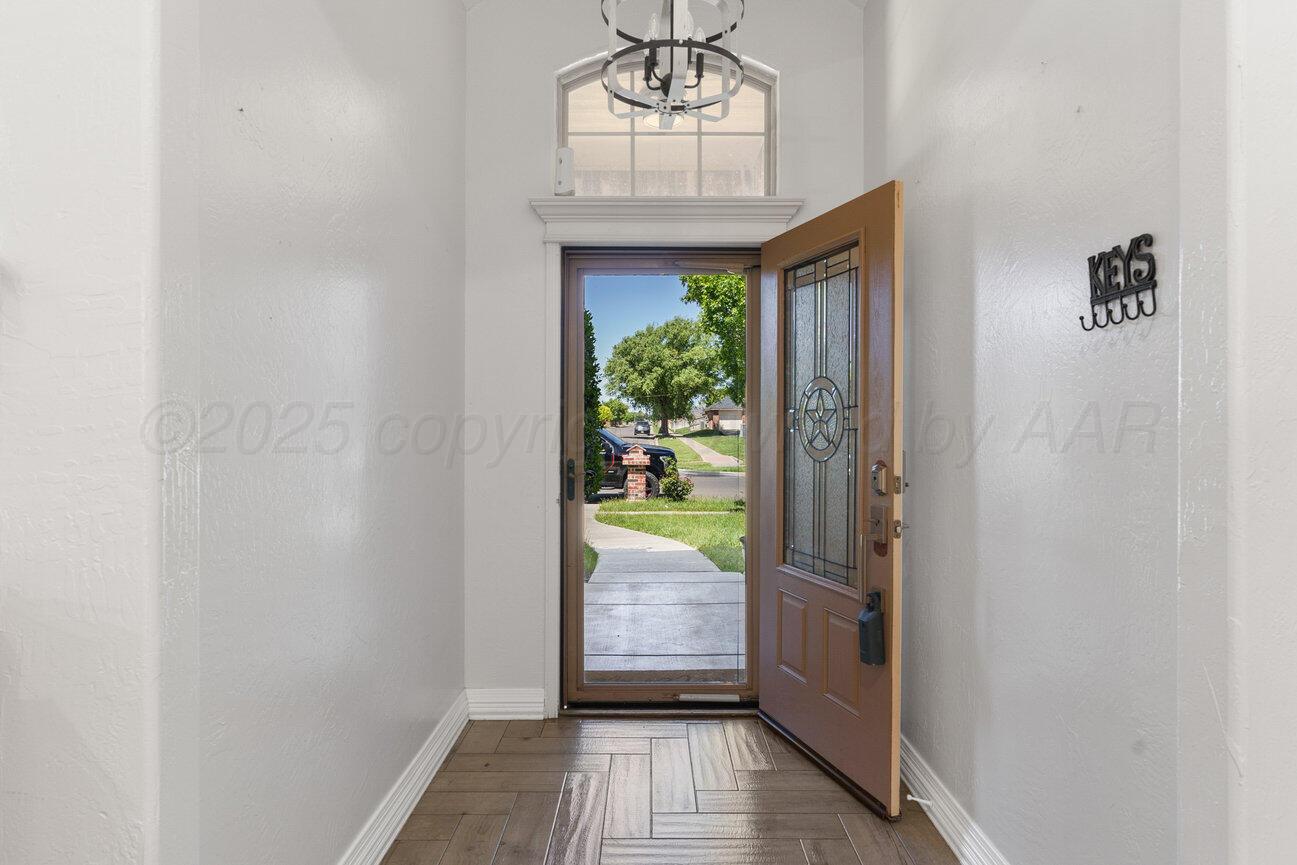 8121 Alexandria Avenue Property Photo 3