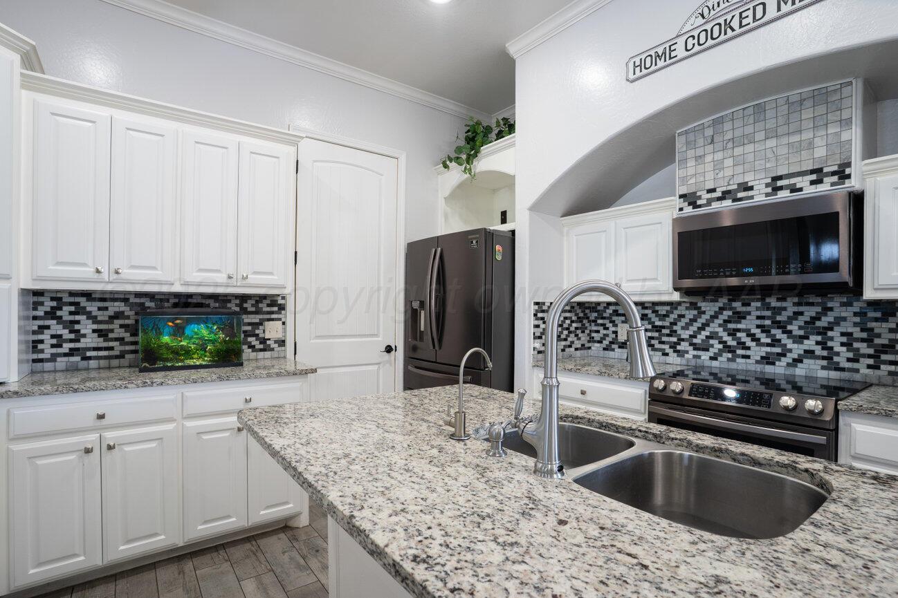 8121 Alexandria Avenue Property Photo 14