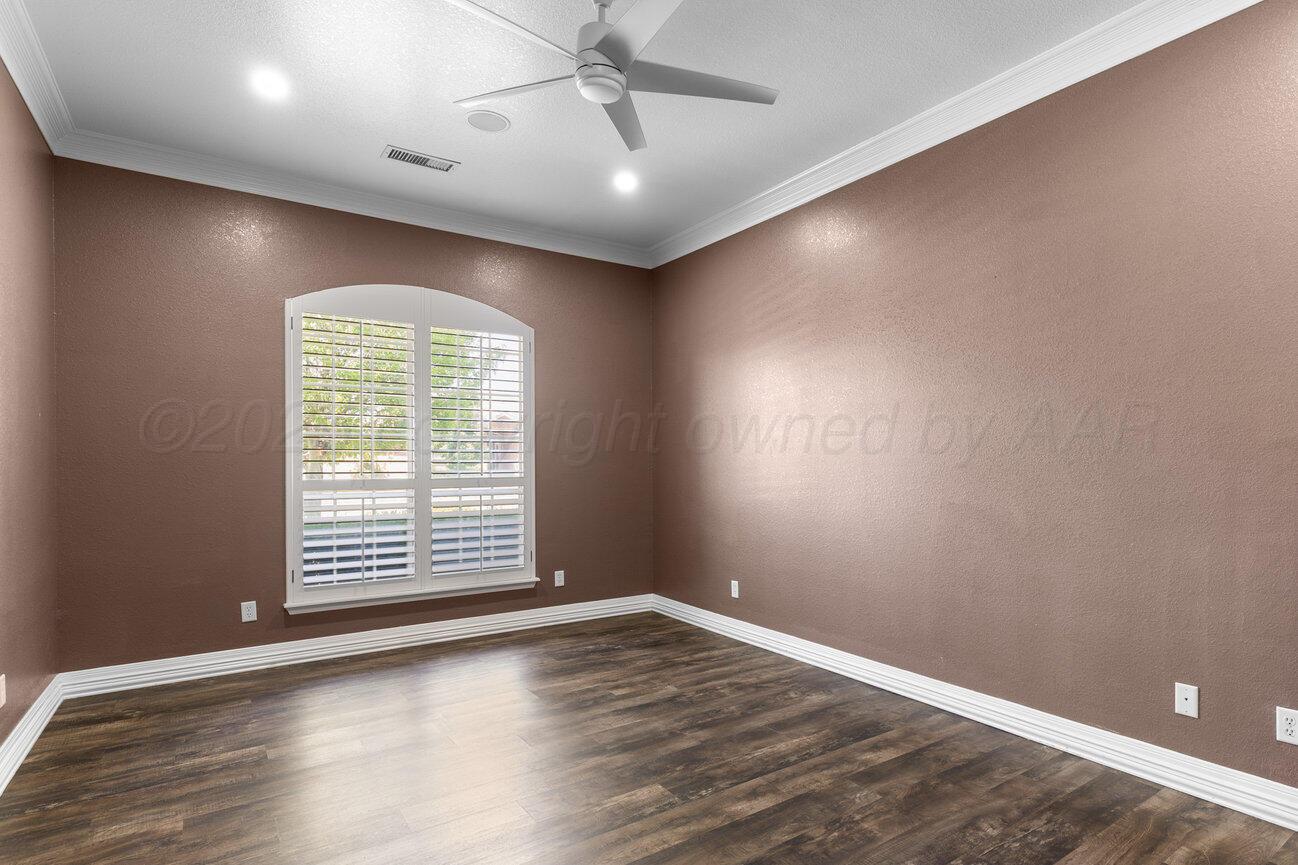 8121 Alexandria Avenue Property Photo 18