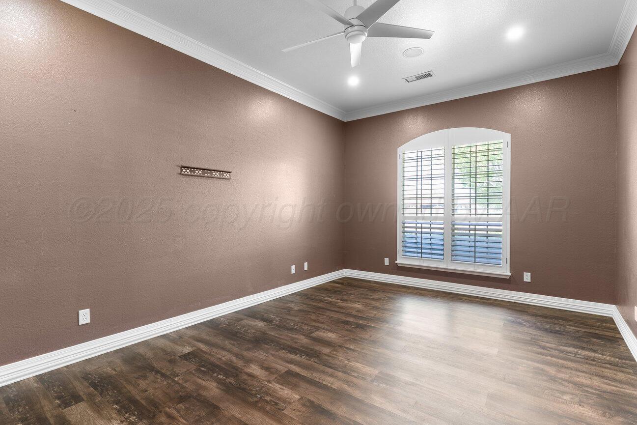 8121 Alexandria Avenue Property Photo 19