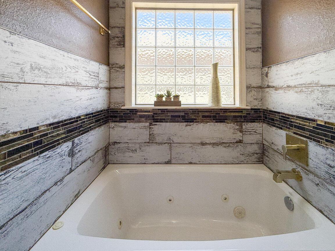 8121 Alexandria Avenue Property Photo 24