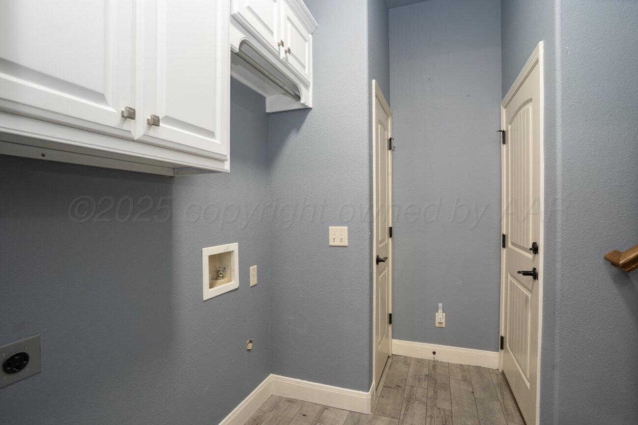8121 Alexandria Avenue Property Photo 36