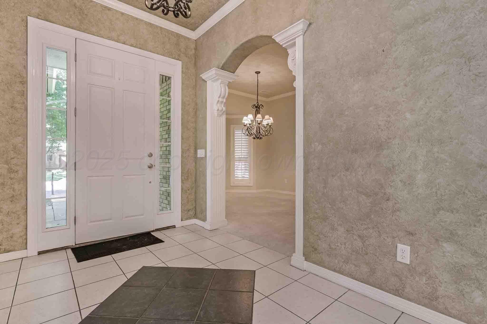 7802 Pineridge Drive Property Photo 3