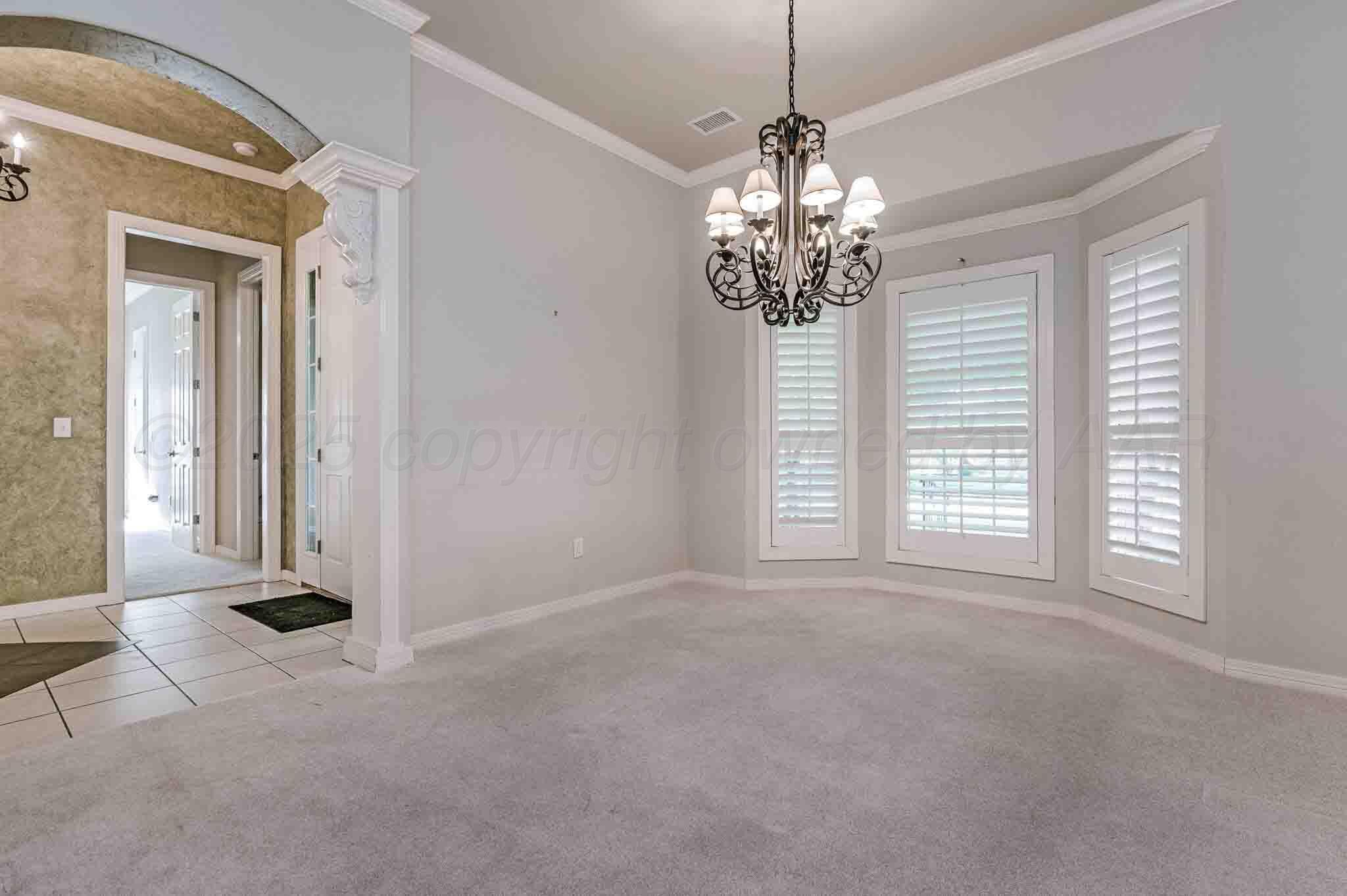 7802 Pineridge Drive Property Photo 4