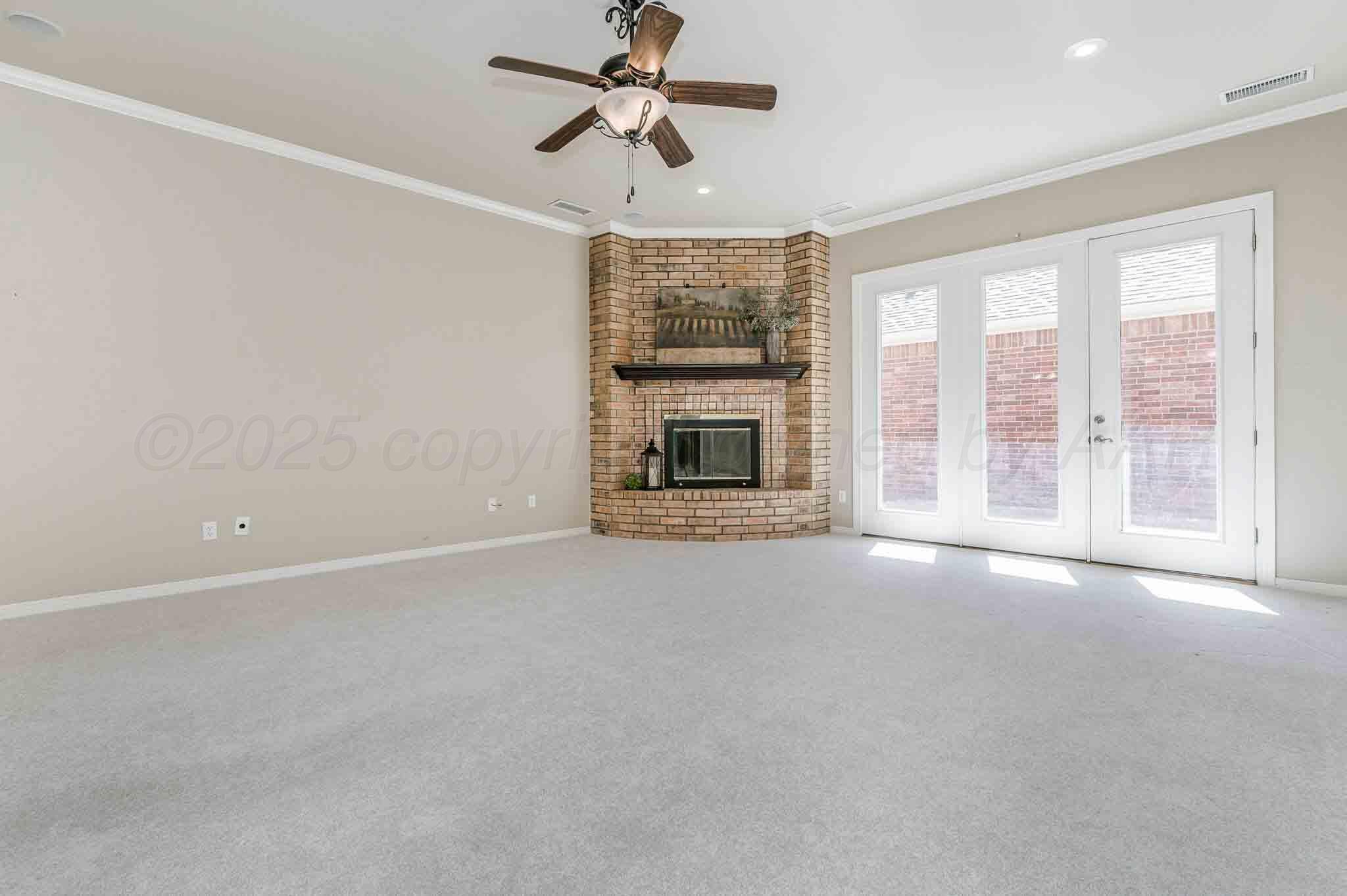 7802 Pineridge Drive Property Photo 10