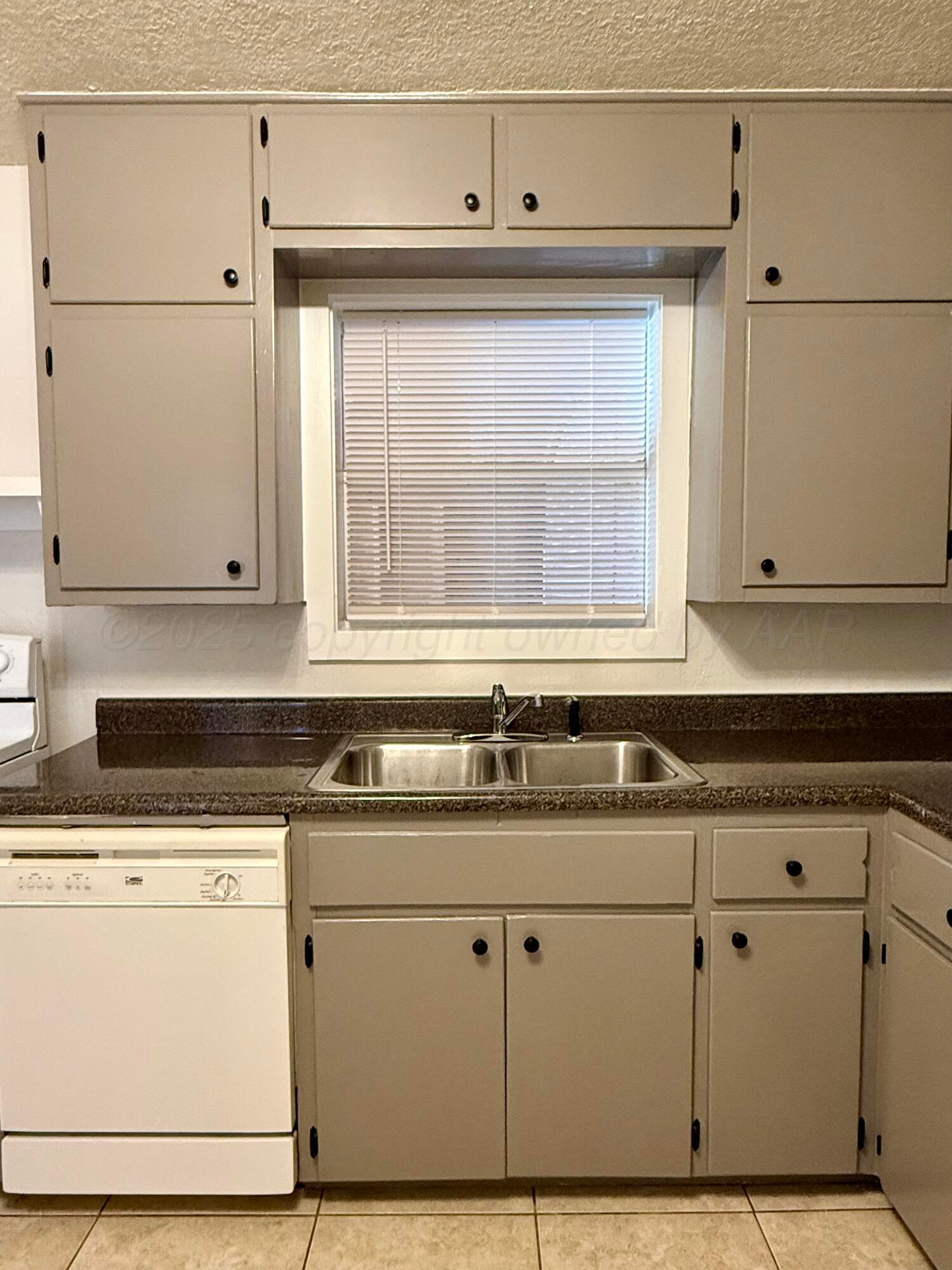 707 Avenue Q Property Photo 16