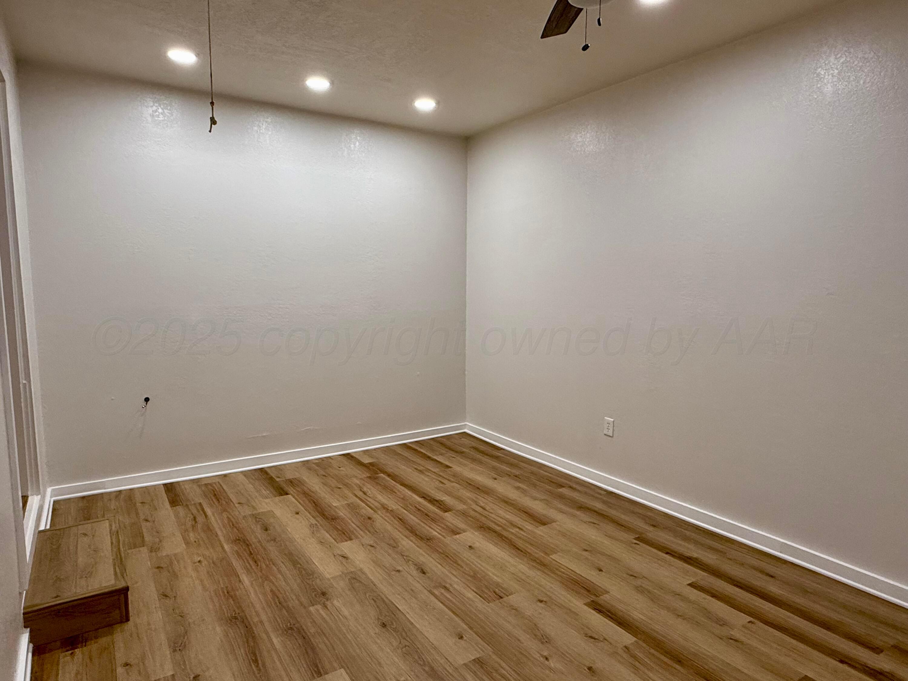 707 Avenue Q Property Photo 24