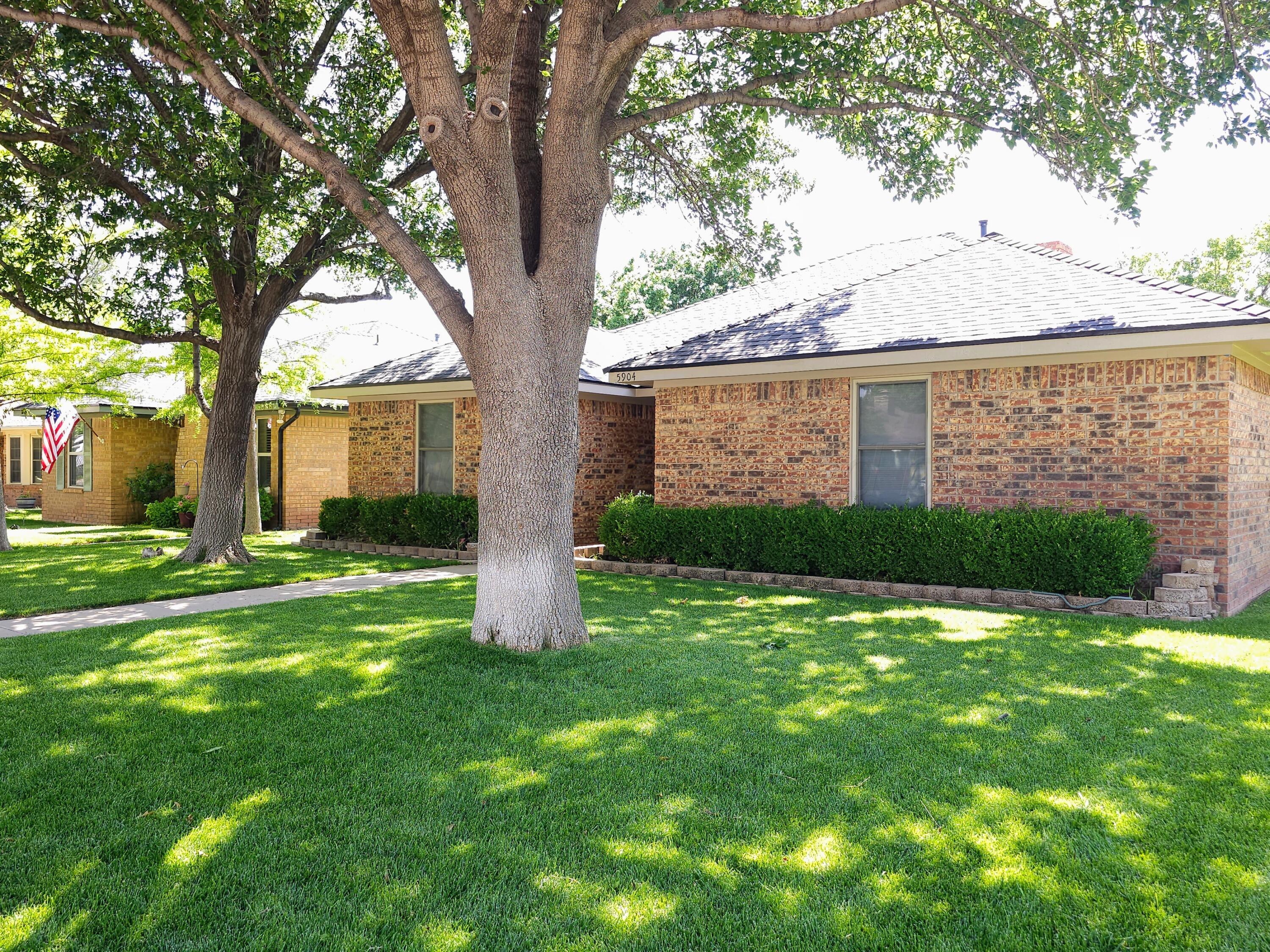 5904 Oakman Drive Property Photo 2