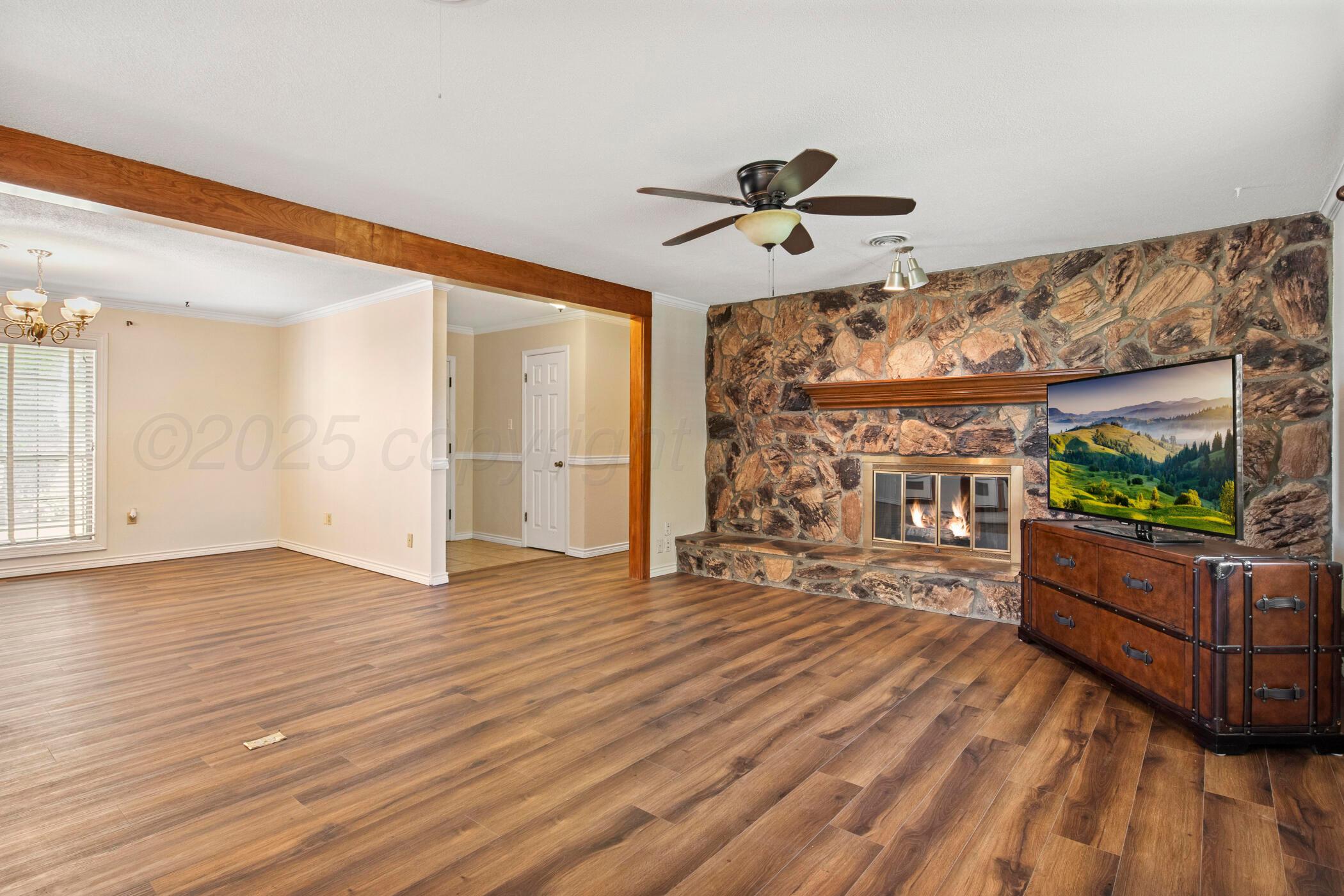 624 Nara Visa Ln Property Photo 3