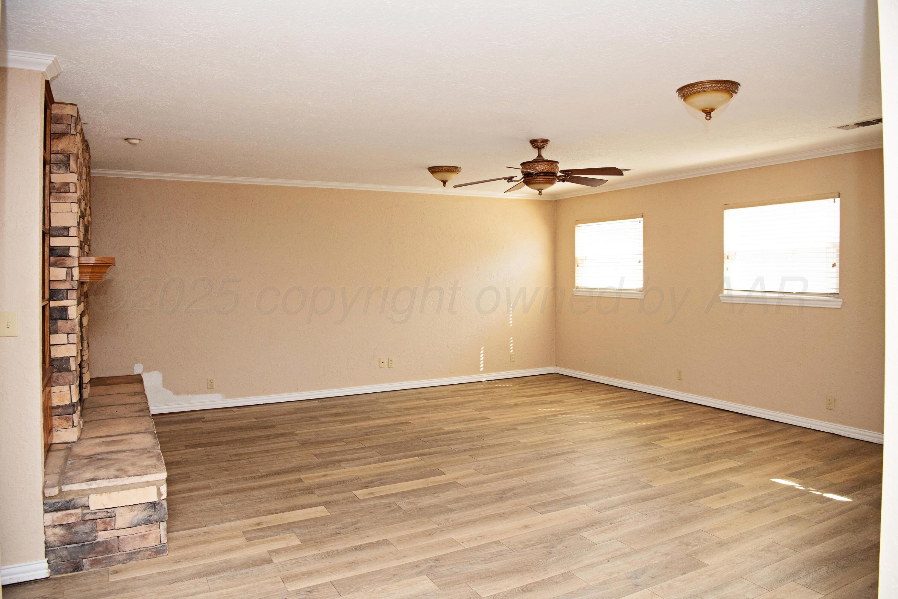 411 E 6th Street Property Photo 47