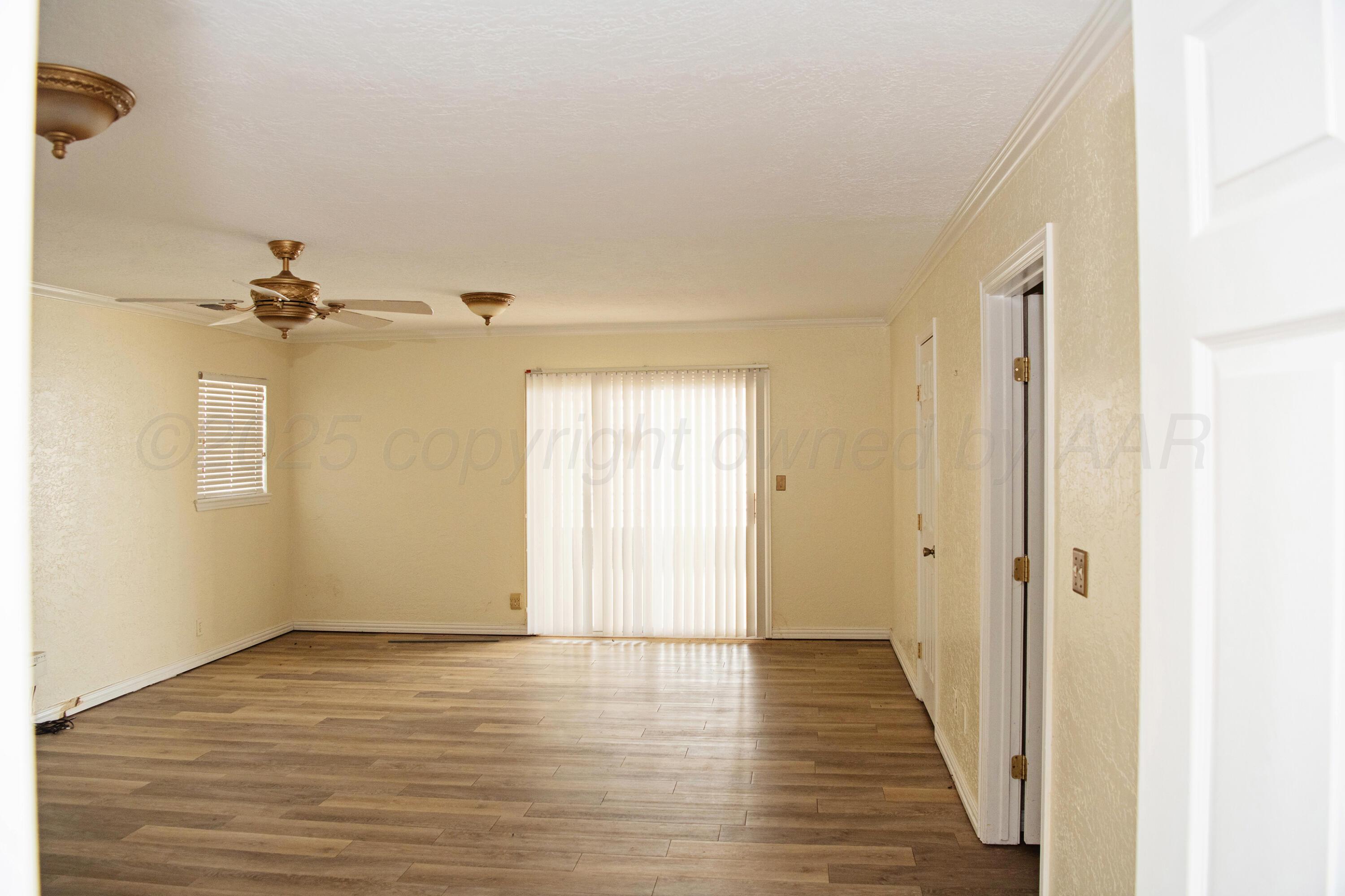 411 E 6th Street Property Photo 55
