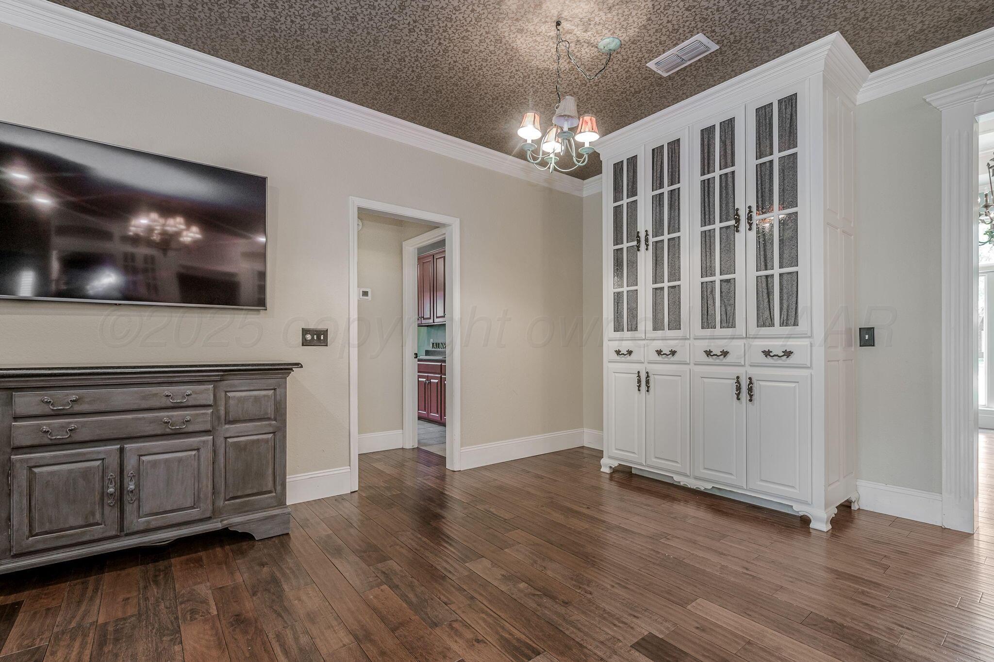 7723 Stuyvesant Avenue Property Photo 8