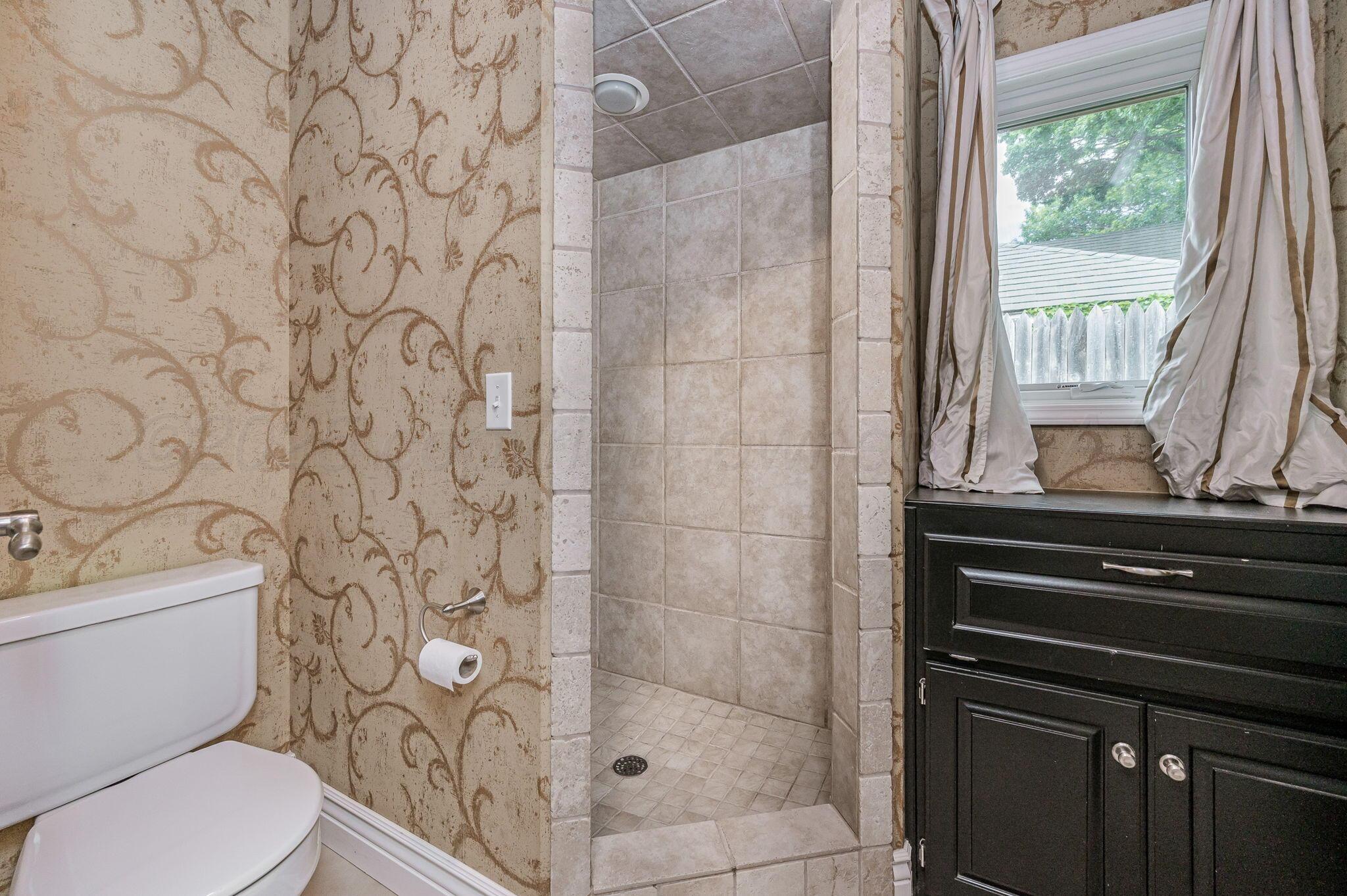 7723 Stuyvesant Avenue Property Photo 21