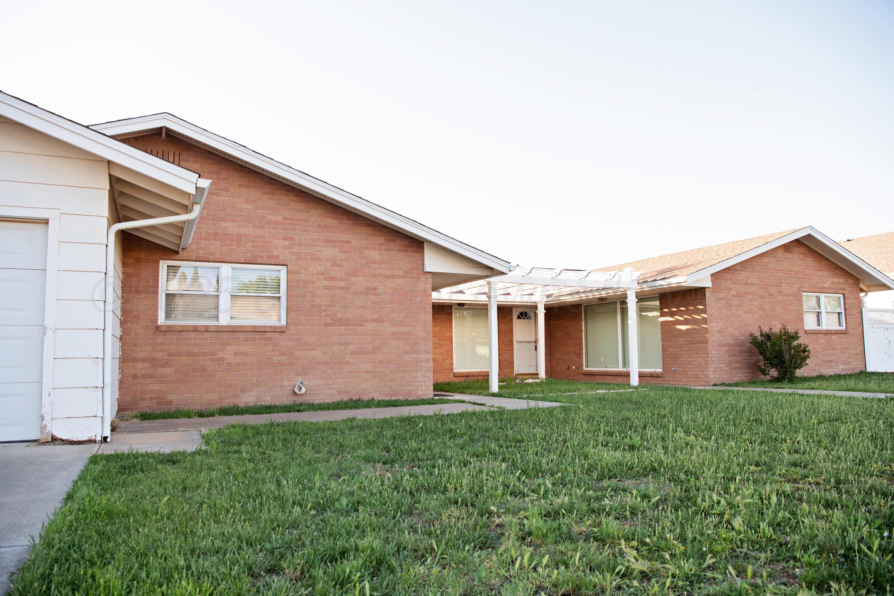 411 E 6th Street Property Photo 1