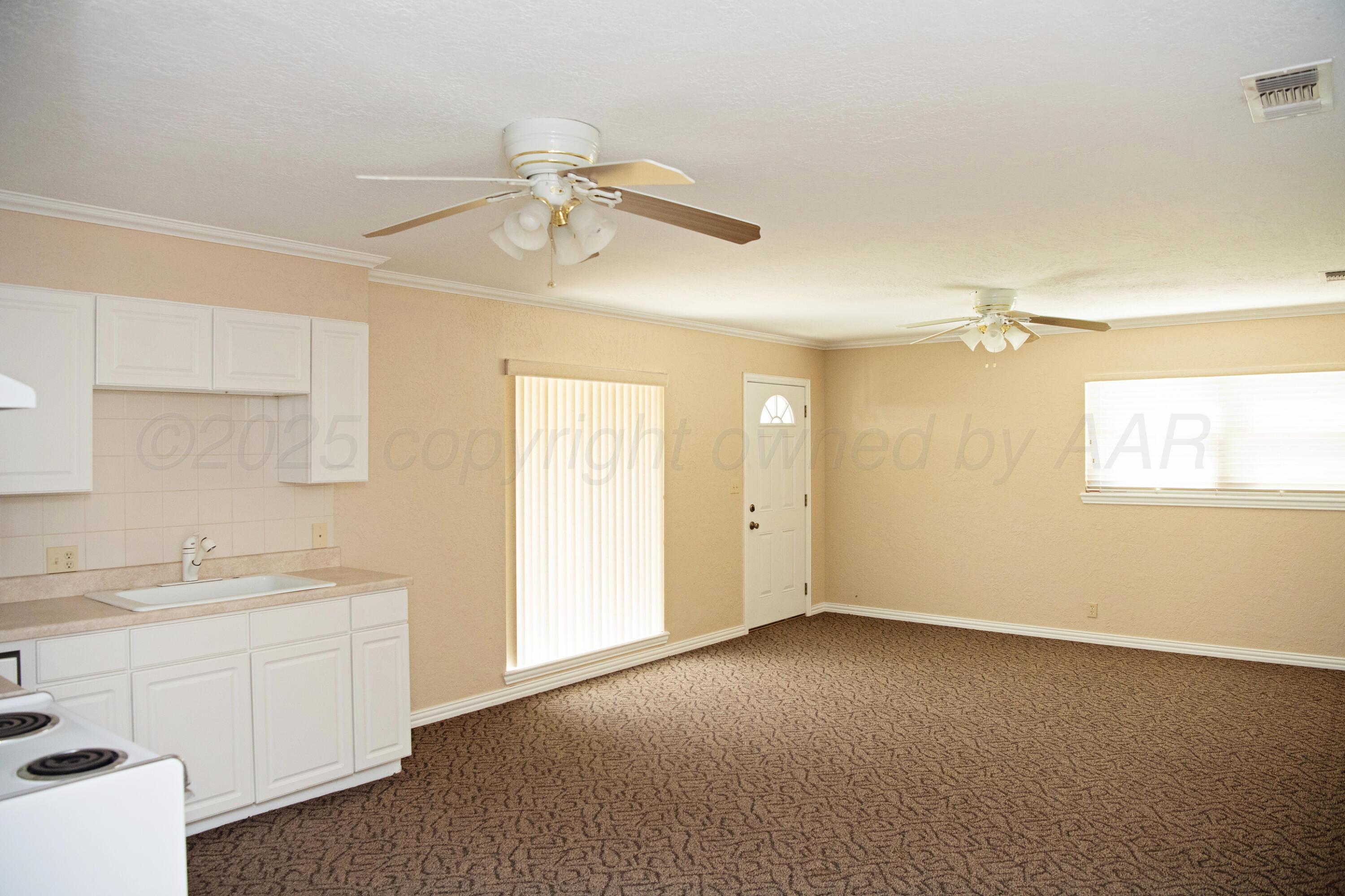 411 E 6th Street Property Photo 18