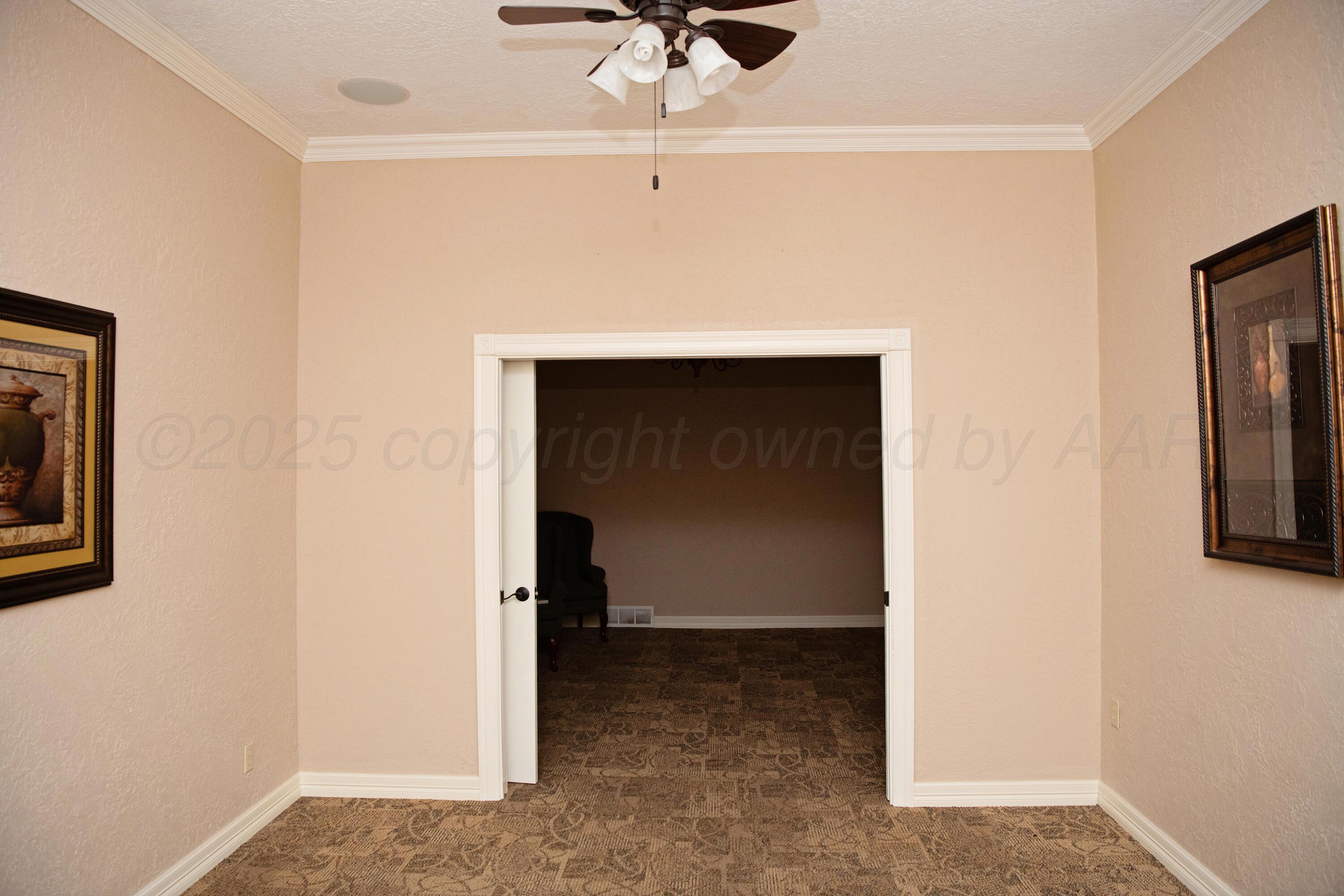 411 E 6th Street Property Photo 42