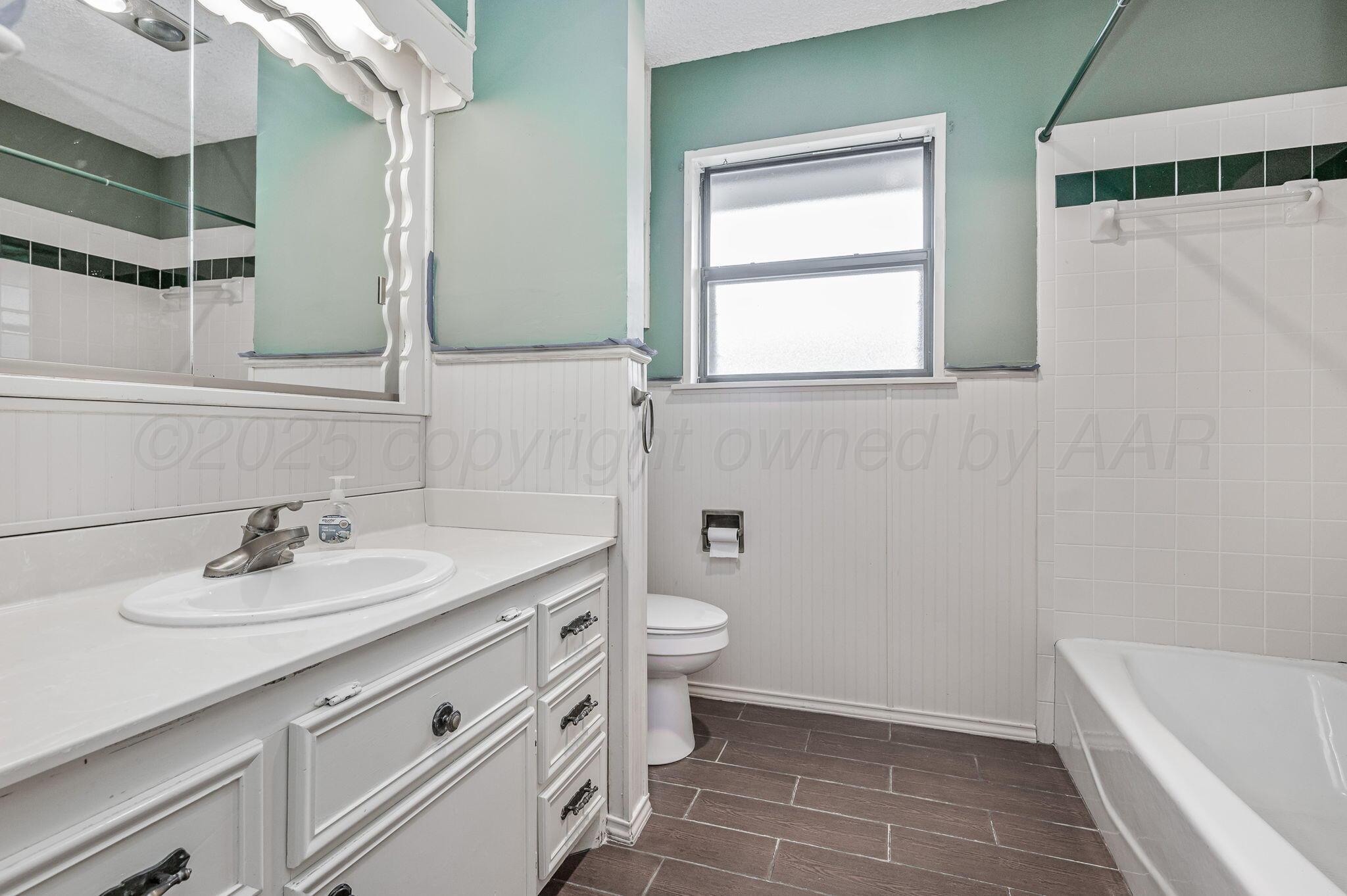 7606 Canode Drive Property Photo 17