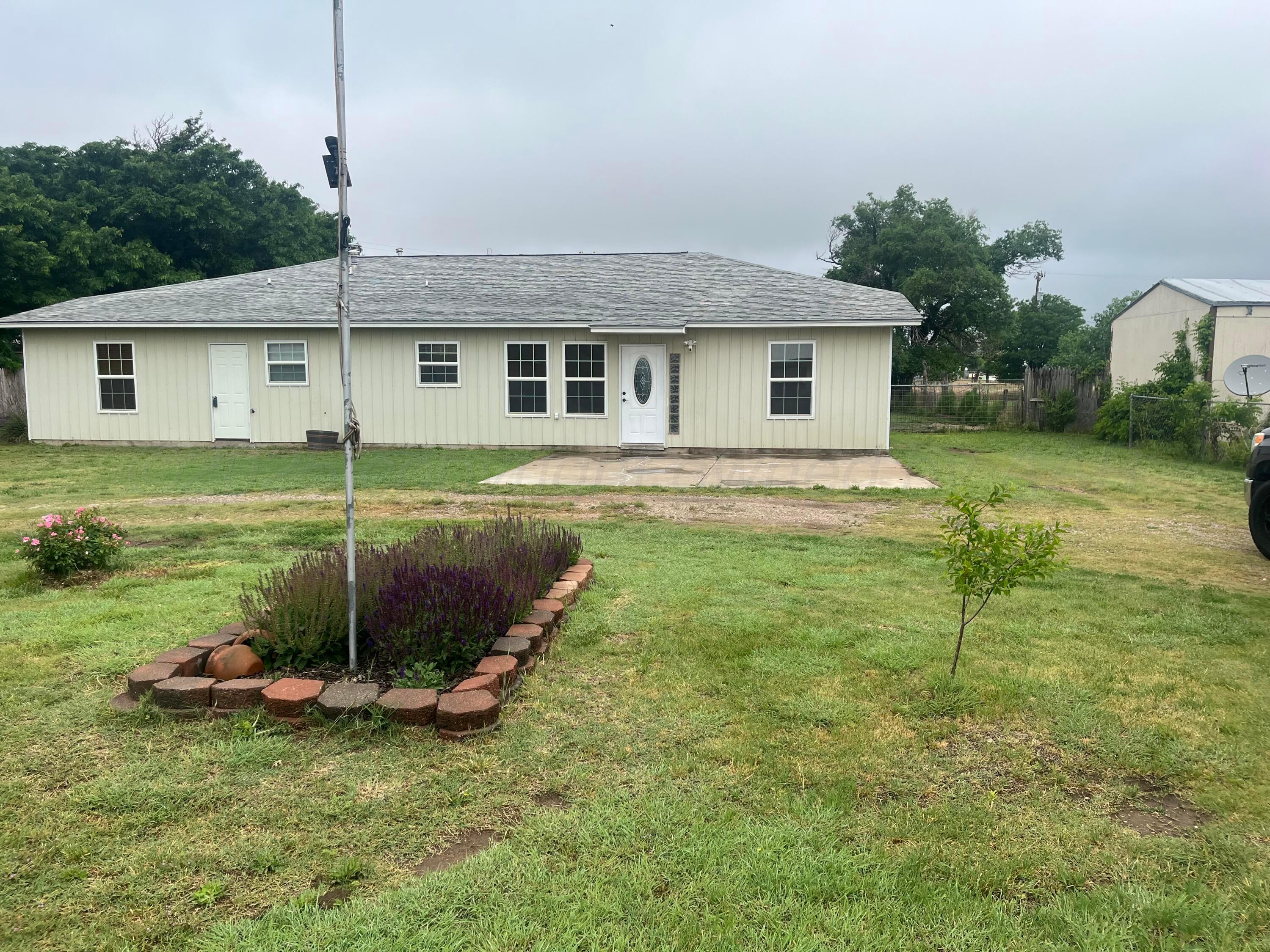 4515 Hines Property Photo 2