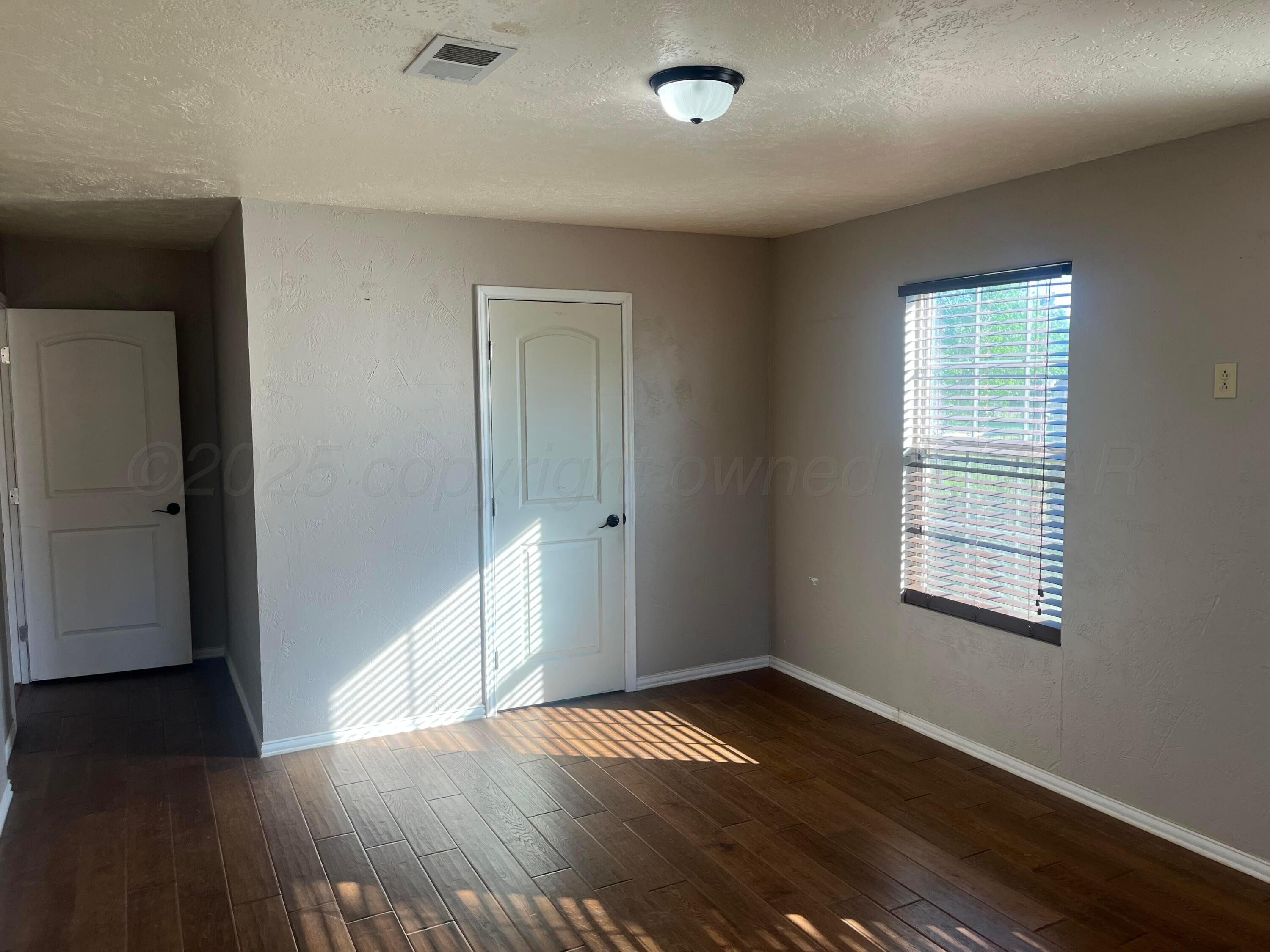 4515 Hines Property Photo 17