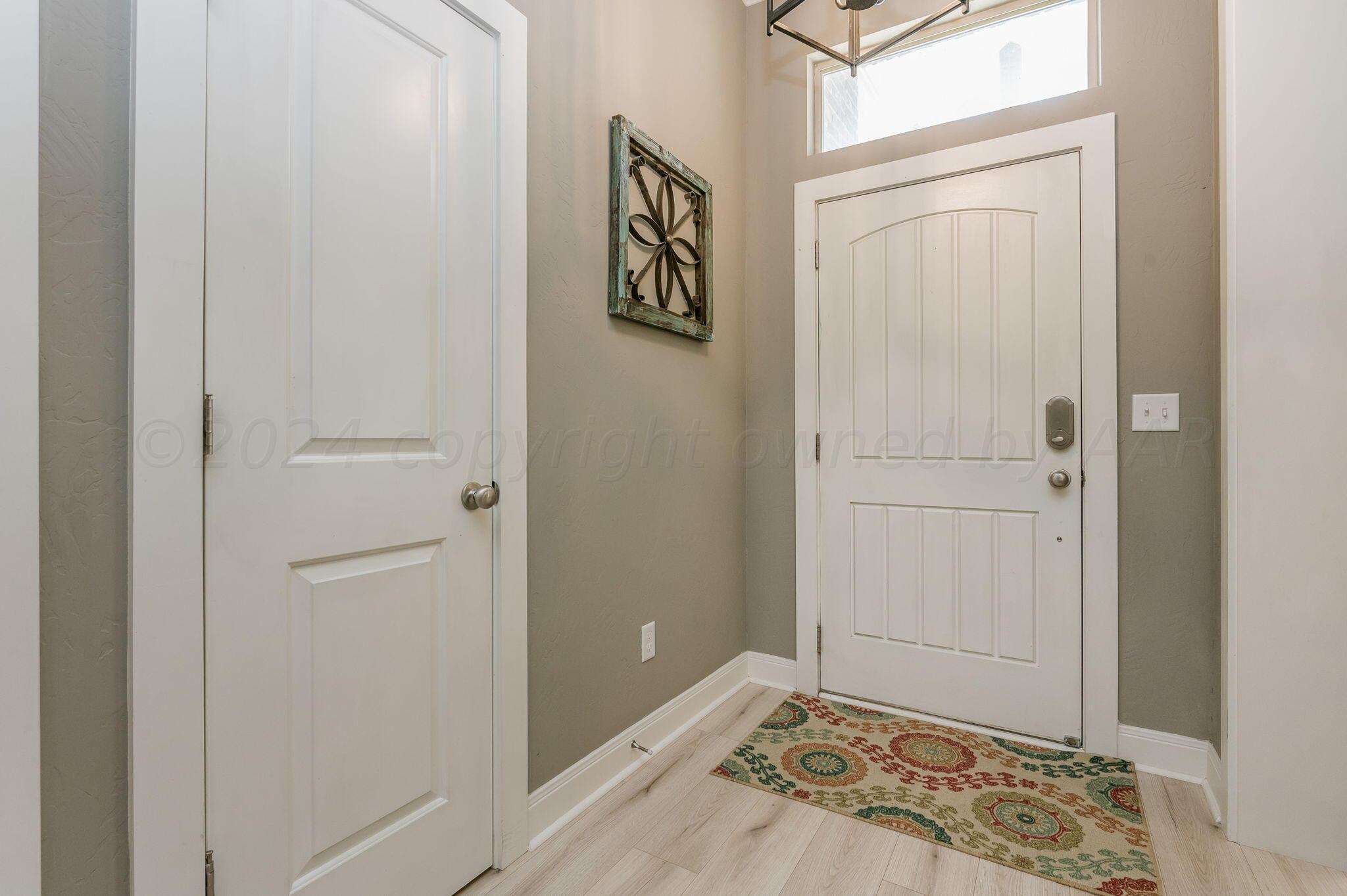 8 Aspe Lane Property Photo 3