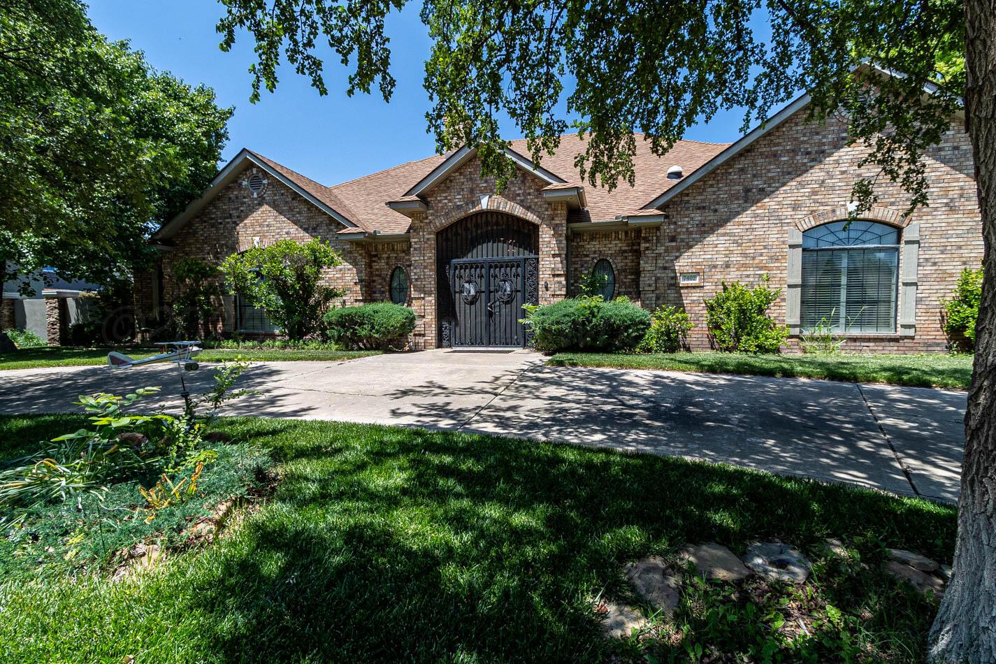 7402 Park Ridge Drive Property Photo 1
