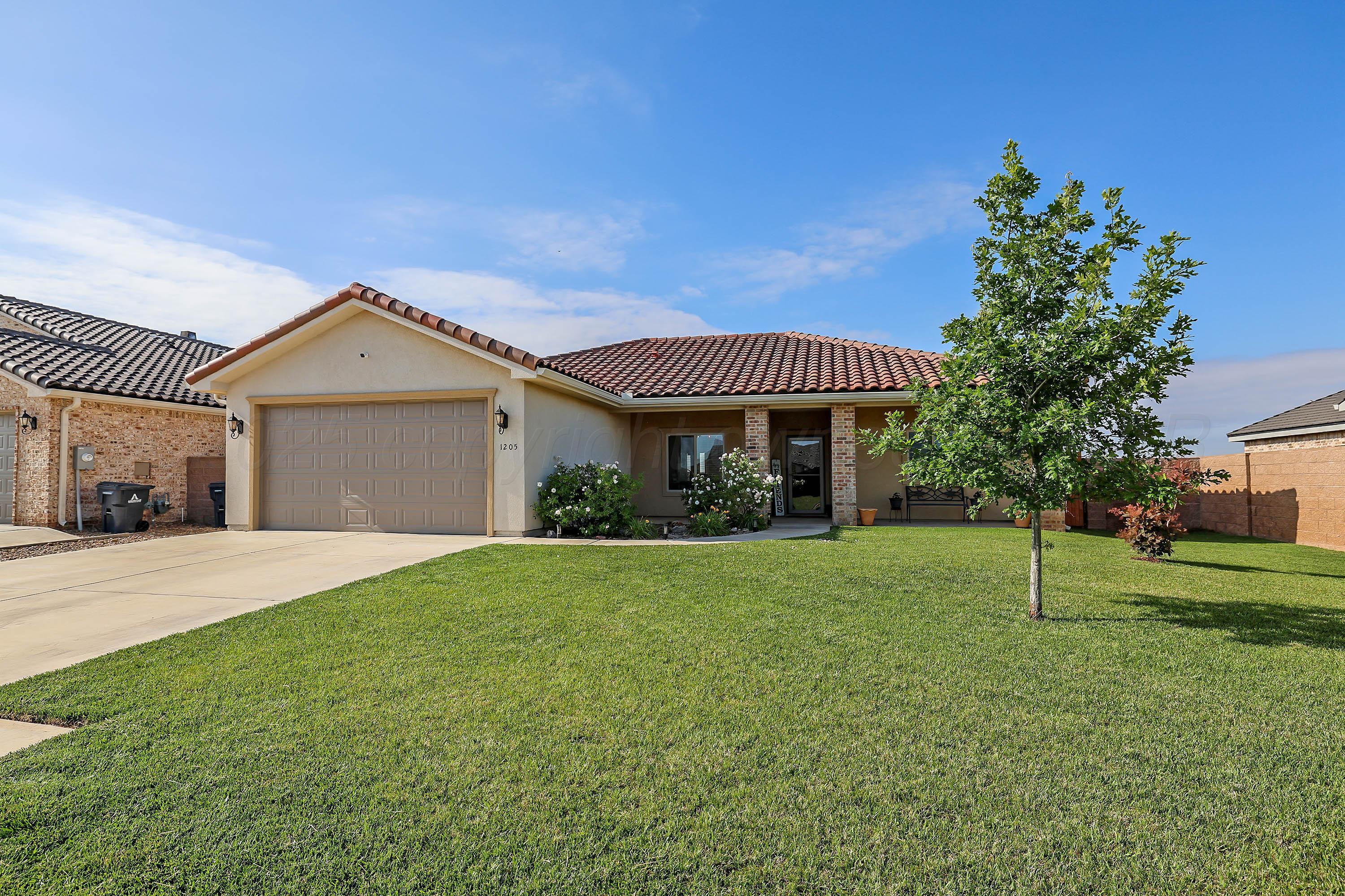 1205 Riesling Way Property Photo 1