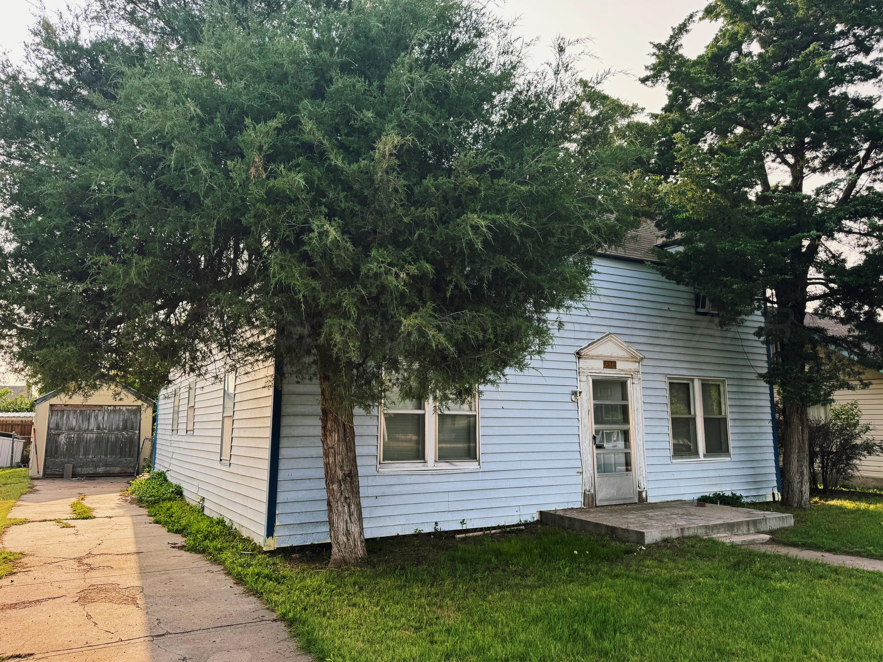 818 S Amherst Street Property Photo 1