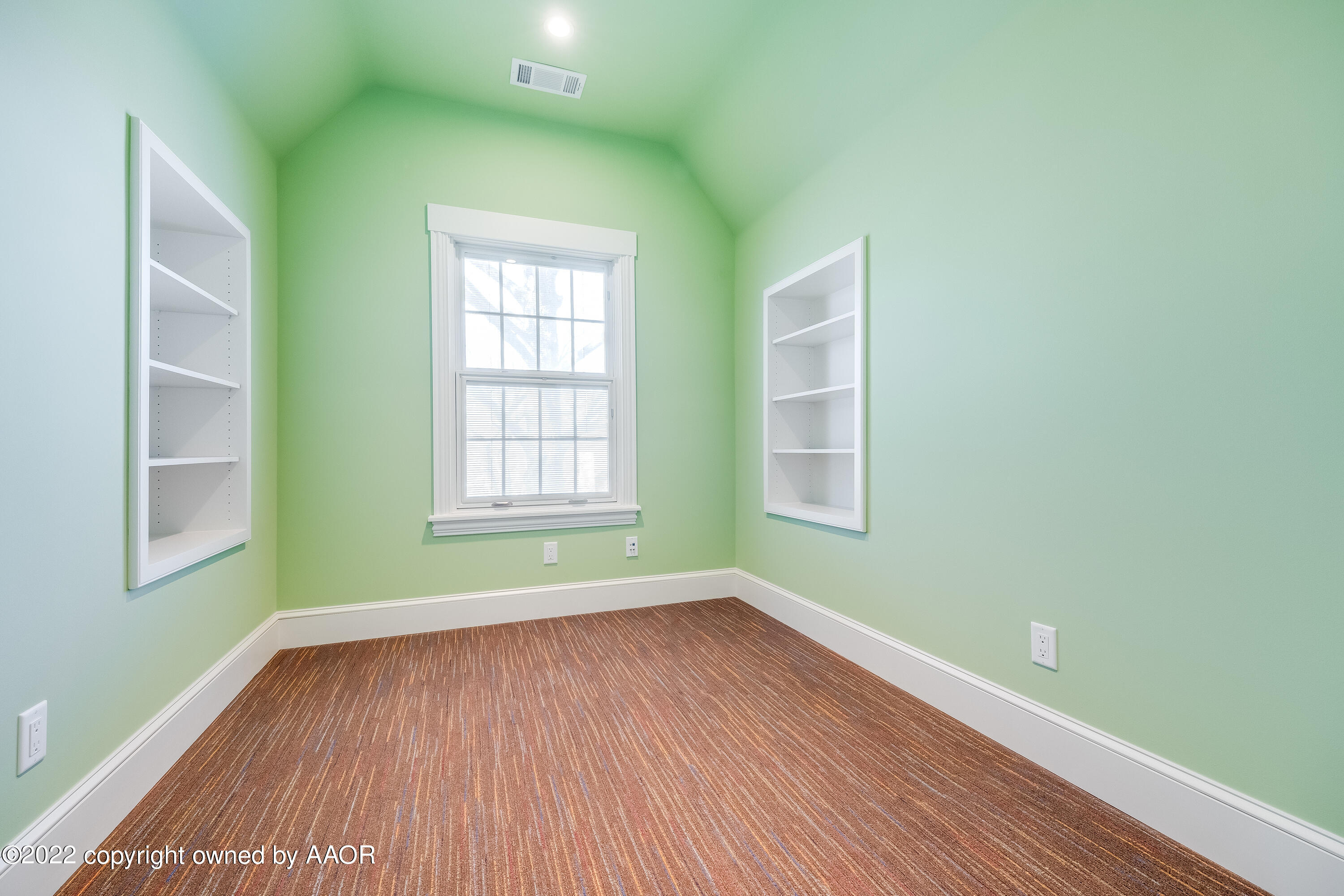 2223 S Ong Street Property Photo 50