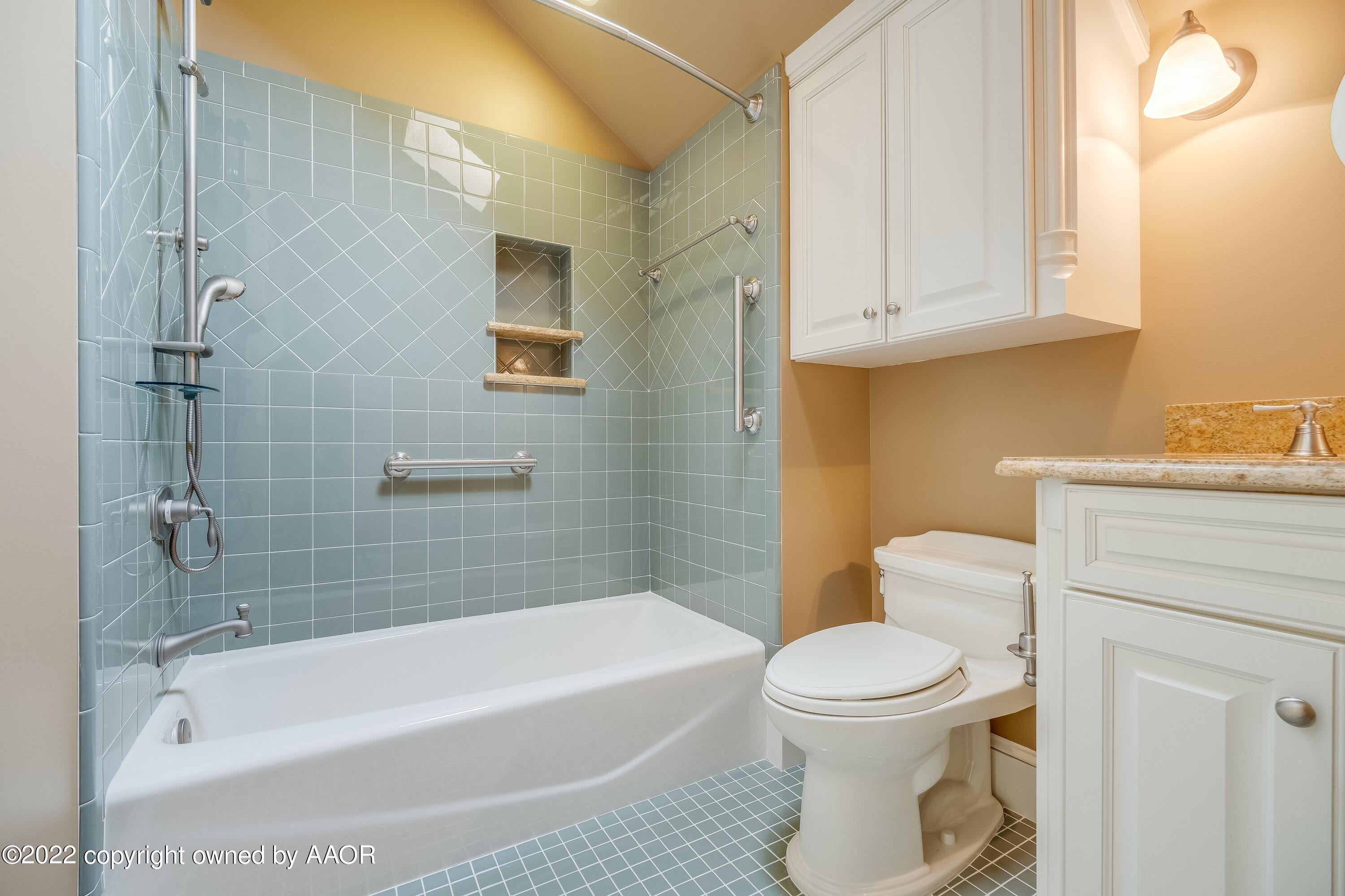 2223 S Ong Street Property Photo 58