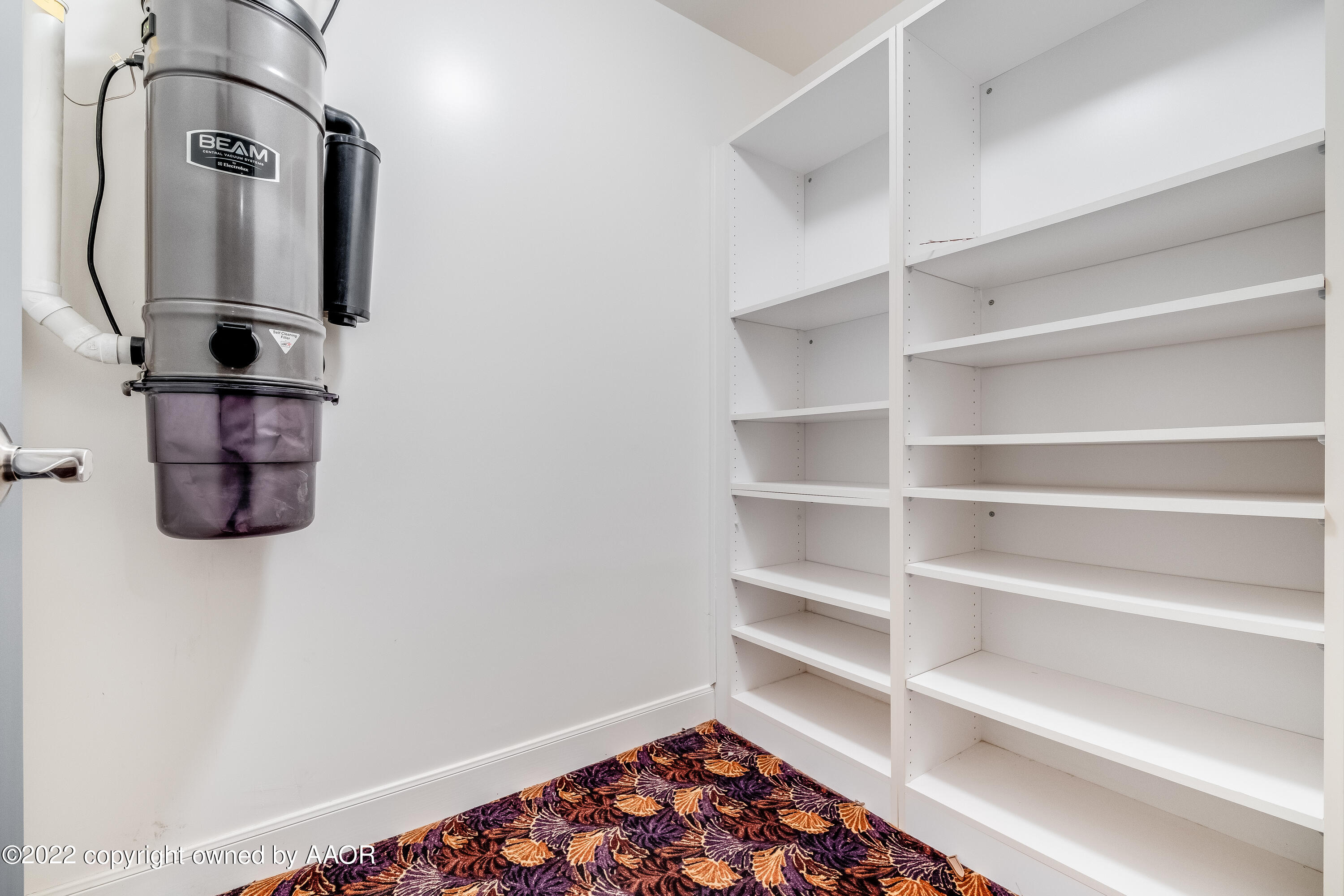 2223 S Ong Street Property Photo 67