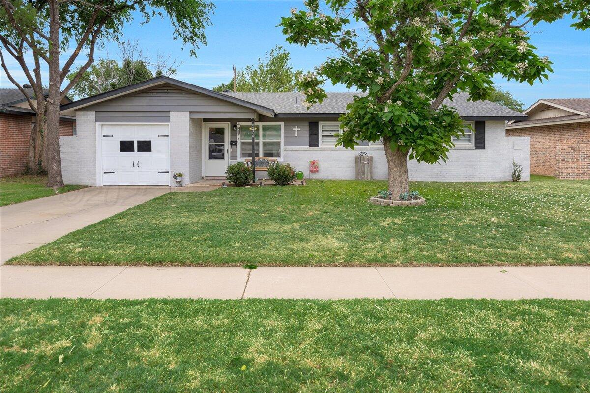 4226 SUMMIT Circle Property Photo 1