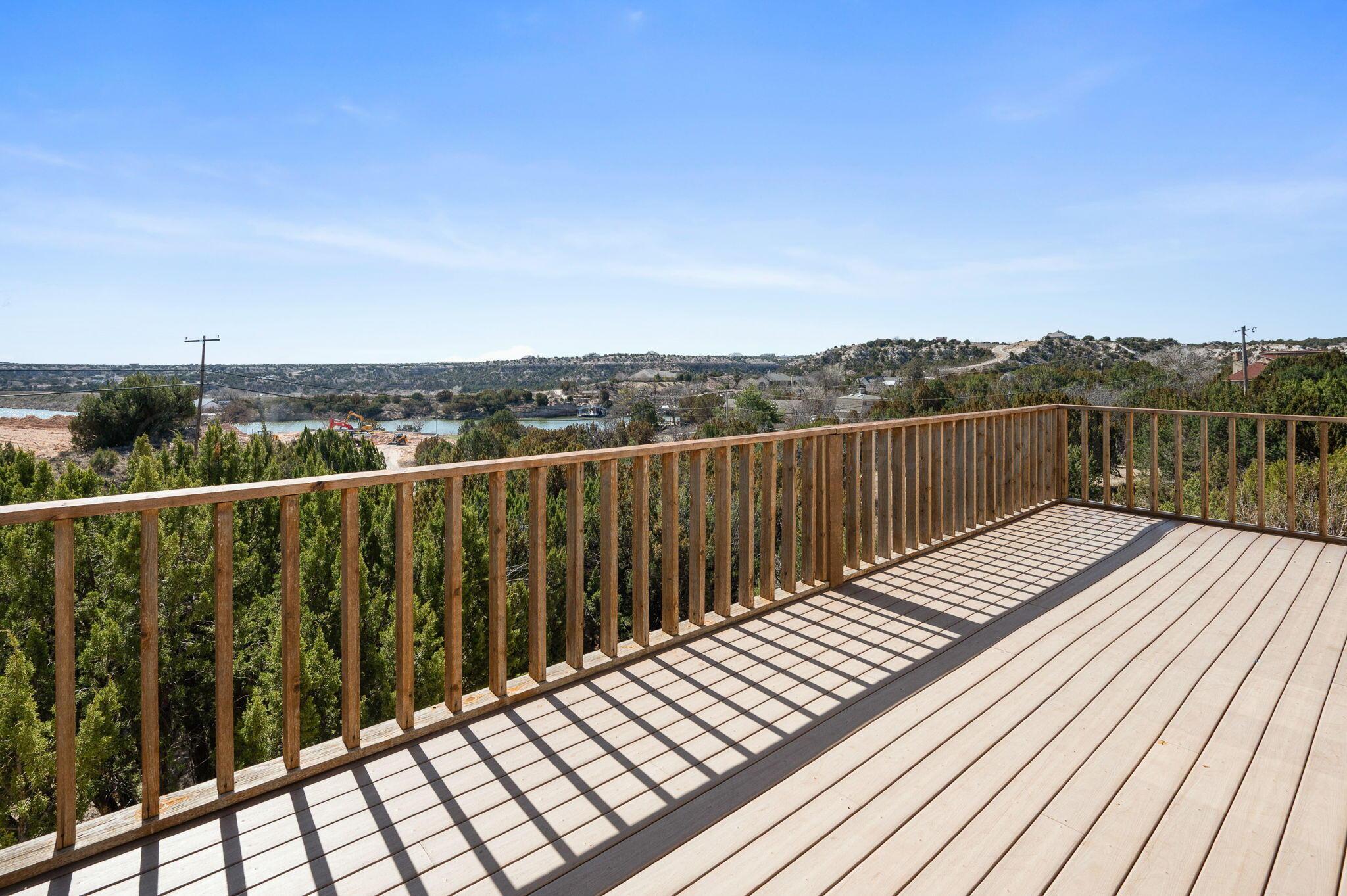 100 Cedar Property Photo 8