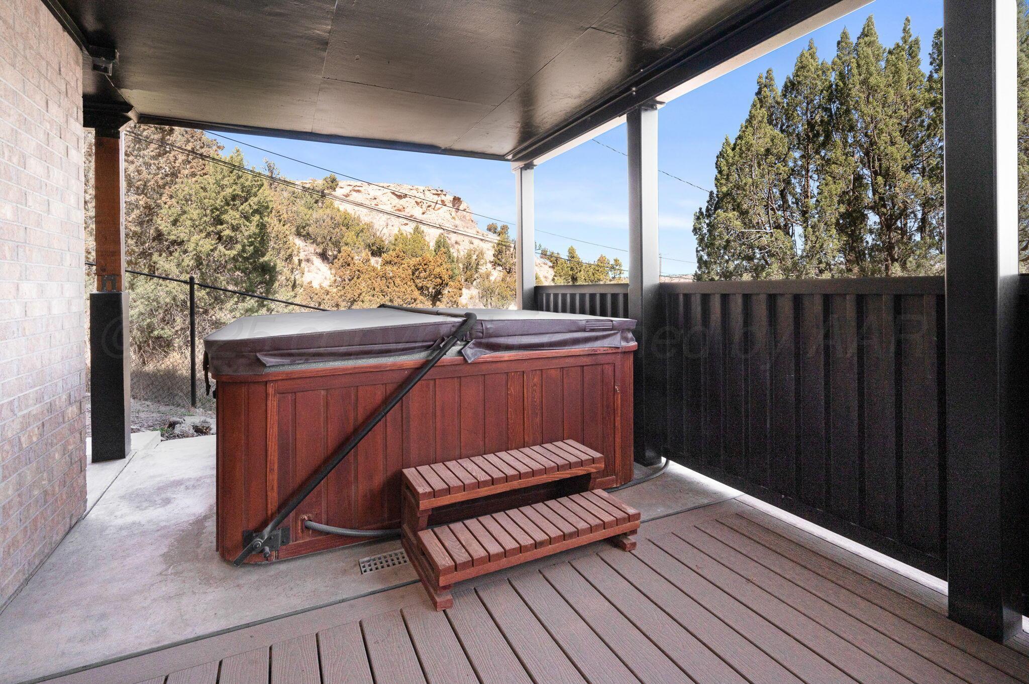 100 Cedar Property Photo 15