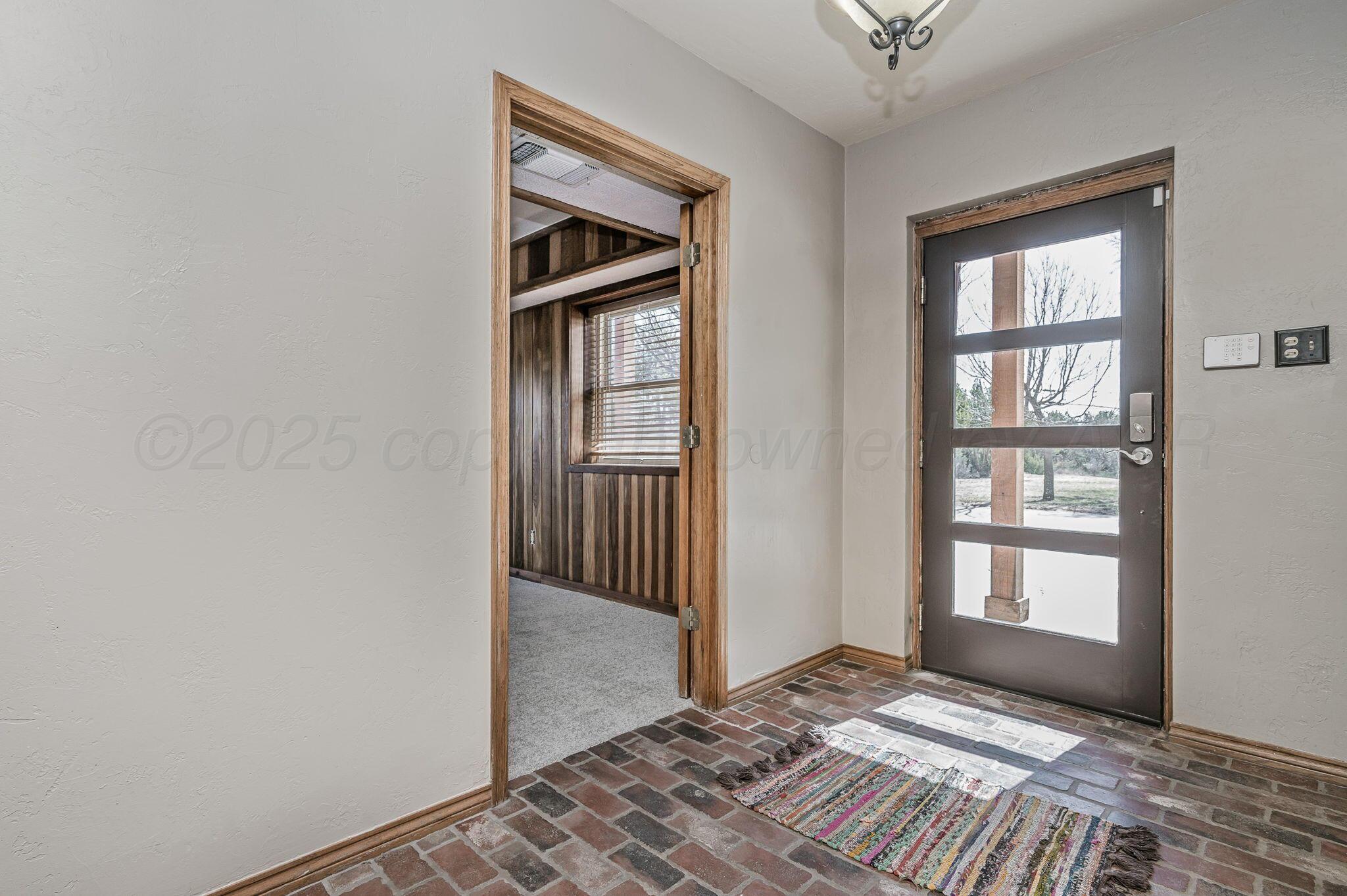 100 Cedar Property Photo 16