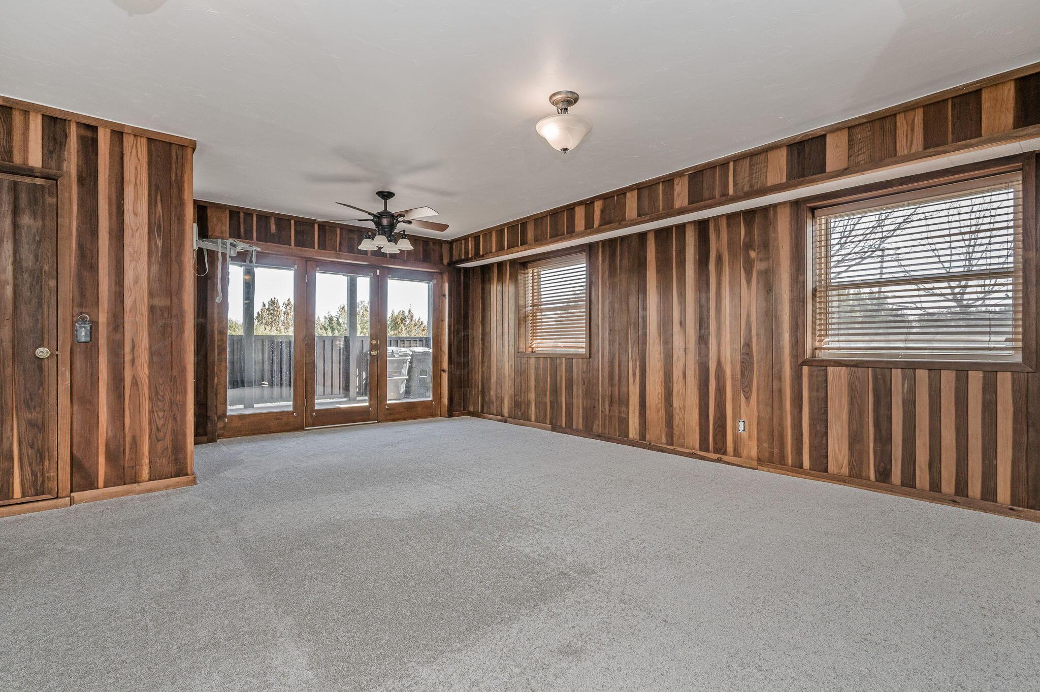 100 Cedar Property Photo 19
