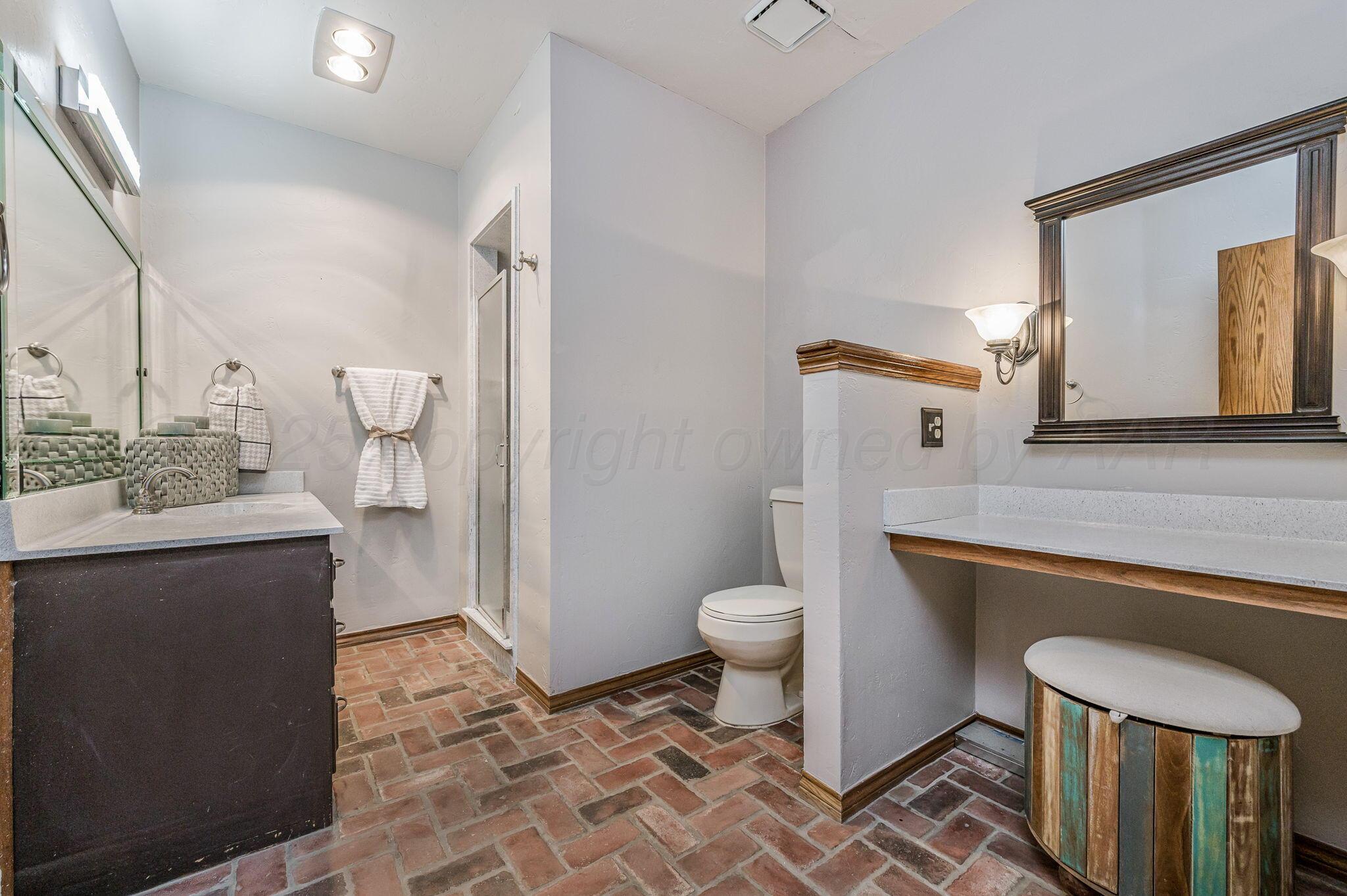 100 Cedar Property Photo 21