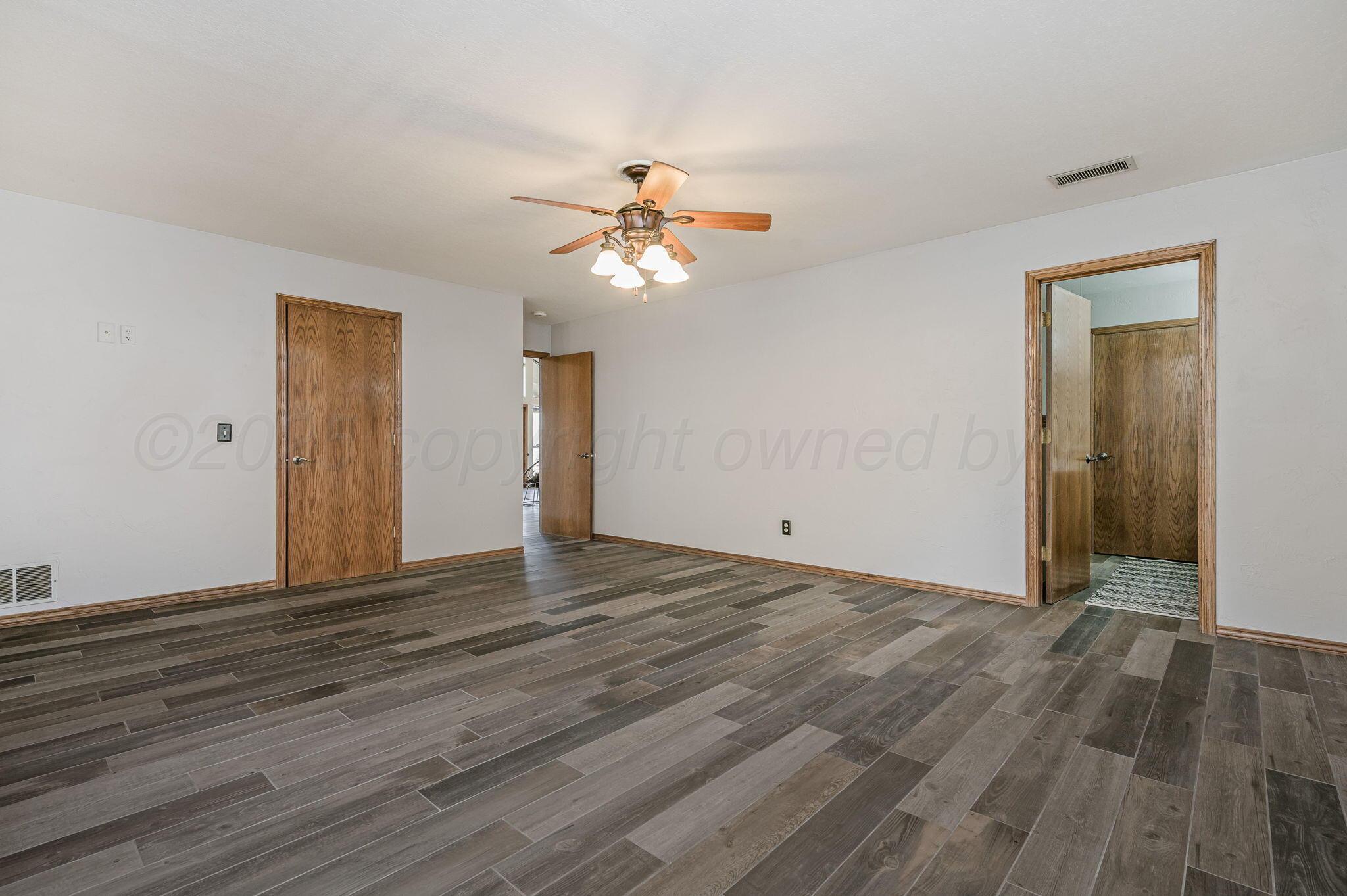 100 Cedar Property Photo 37